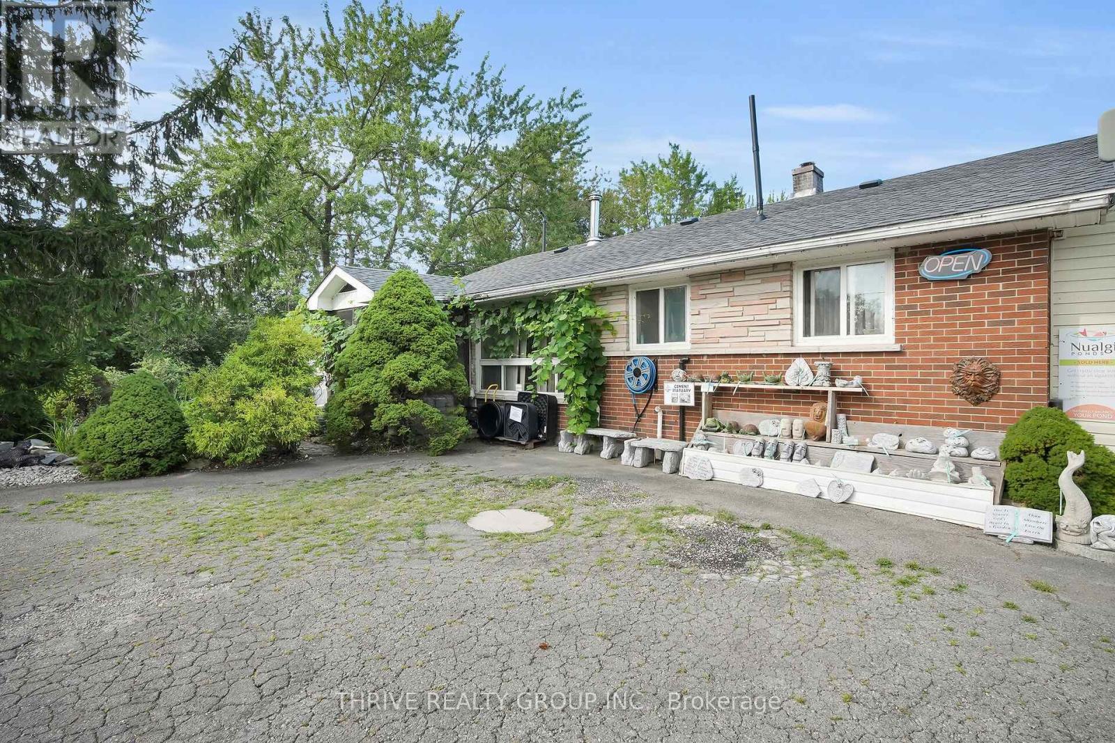 22049 Hyde Park Road Property Photo 40