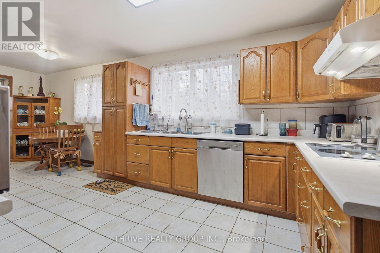 22049 Hyde Park Road Property Photo 41