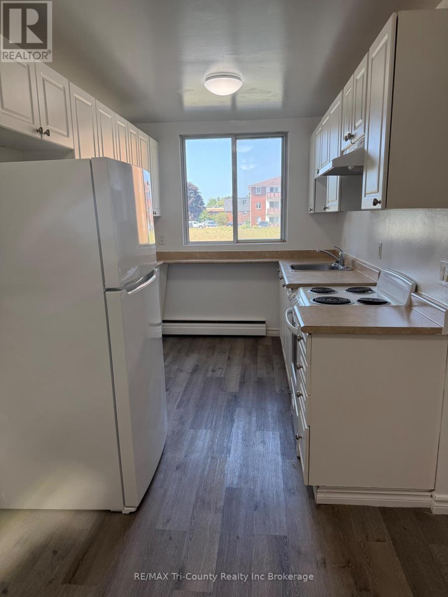 105 - 191 Lisgar Avenue Property Photo 4