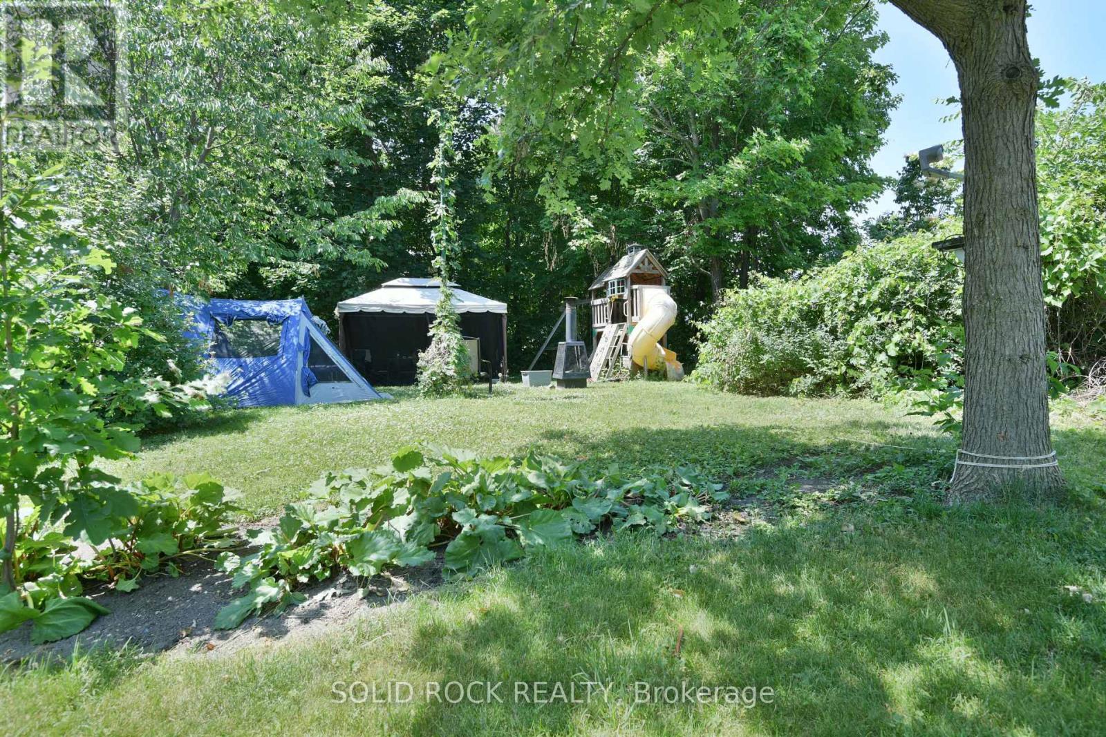 54 / 56 William Street W Property Photo 2