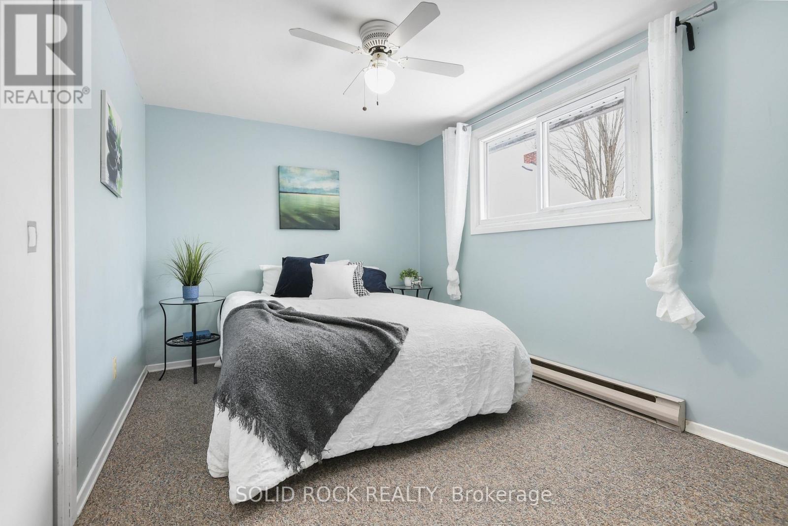 54 / 56 William Street W Property Photo 15