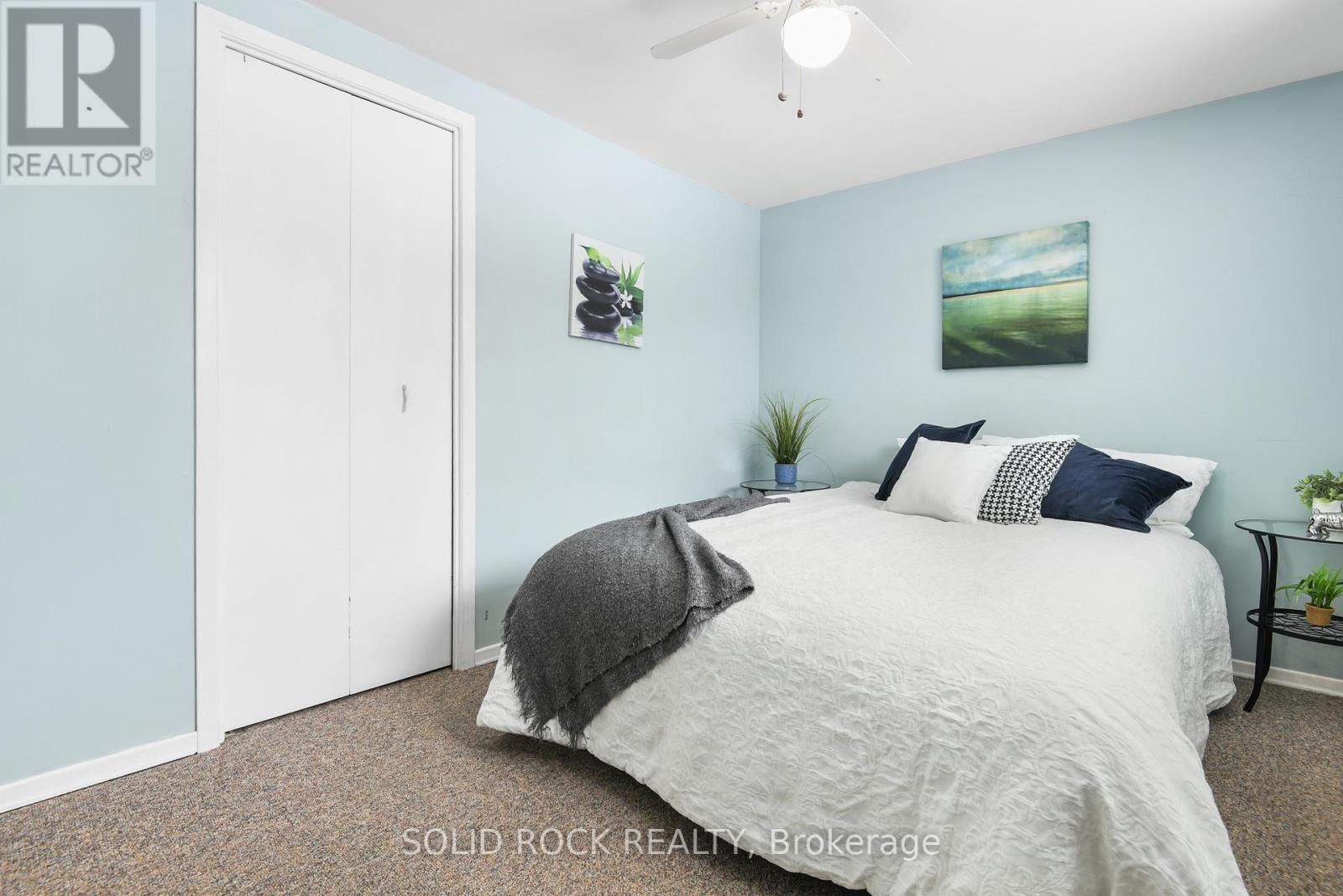 54 / 56 William Street W Property Photo 16