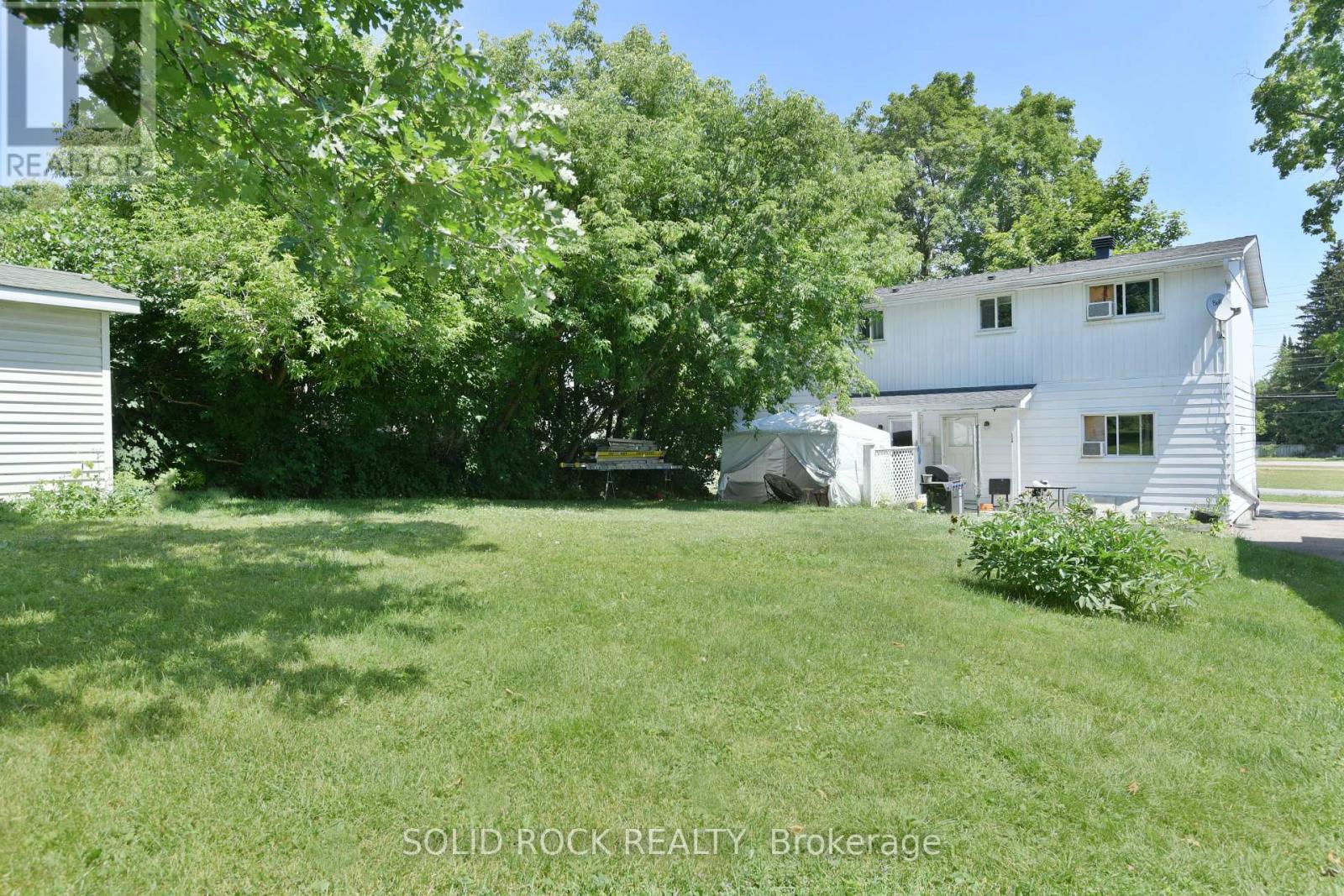 54 / 56 William Street W Property Photo 24