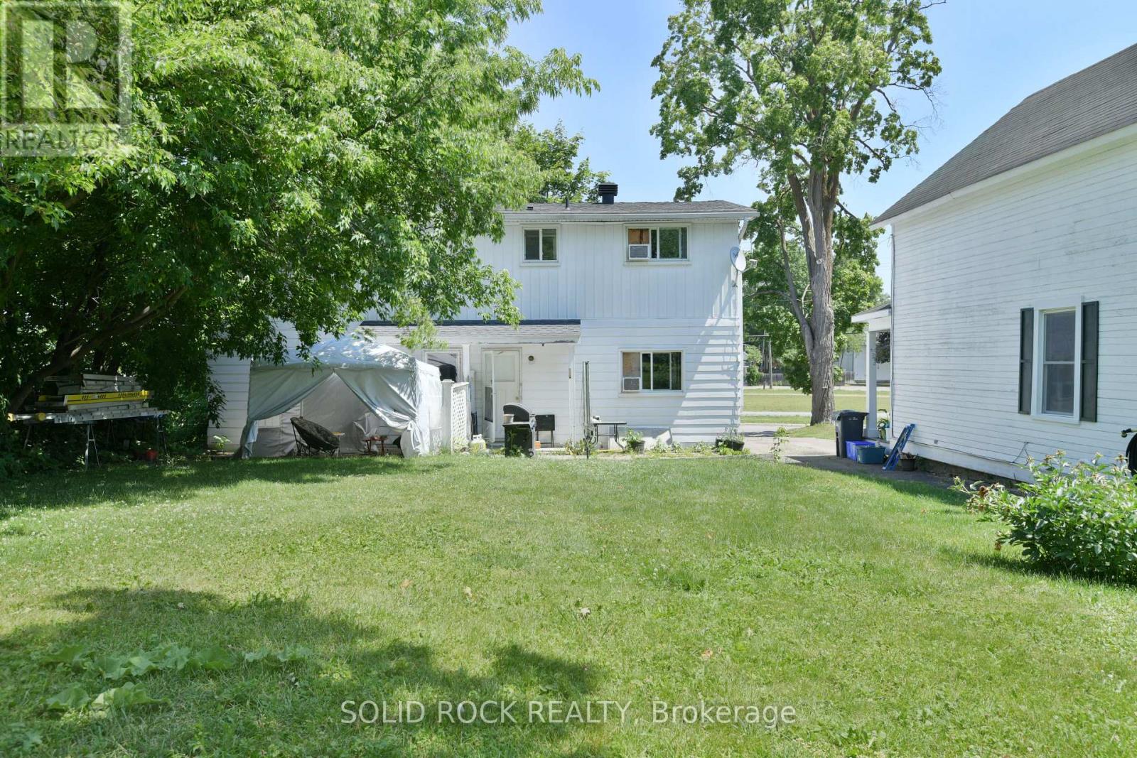 54 / 56 William Street W Property Photo 31