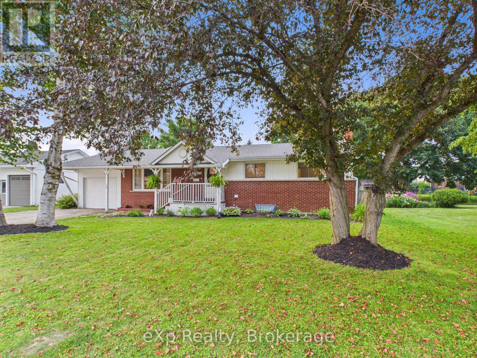 32 Centennial Street Property Photo 1