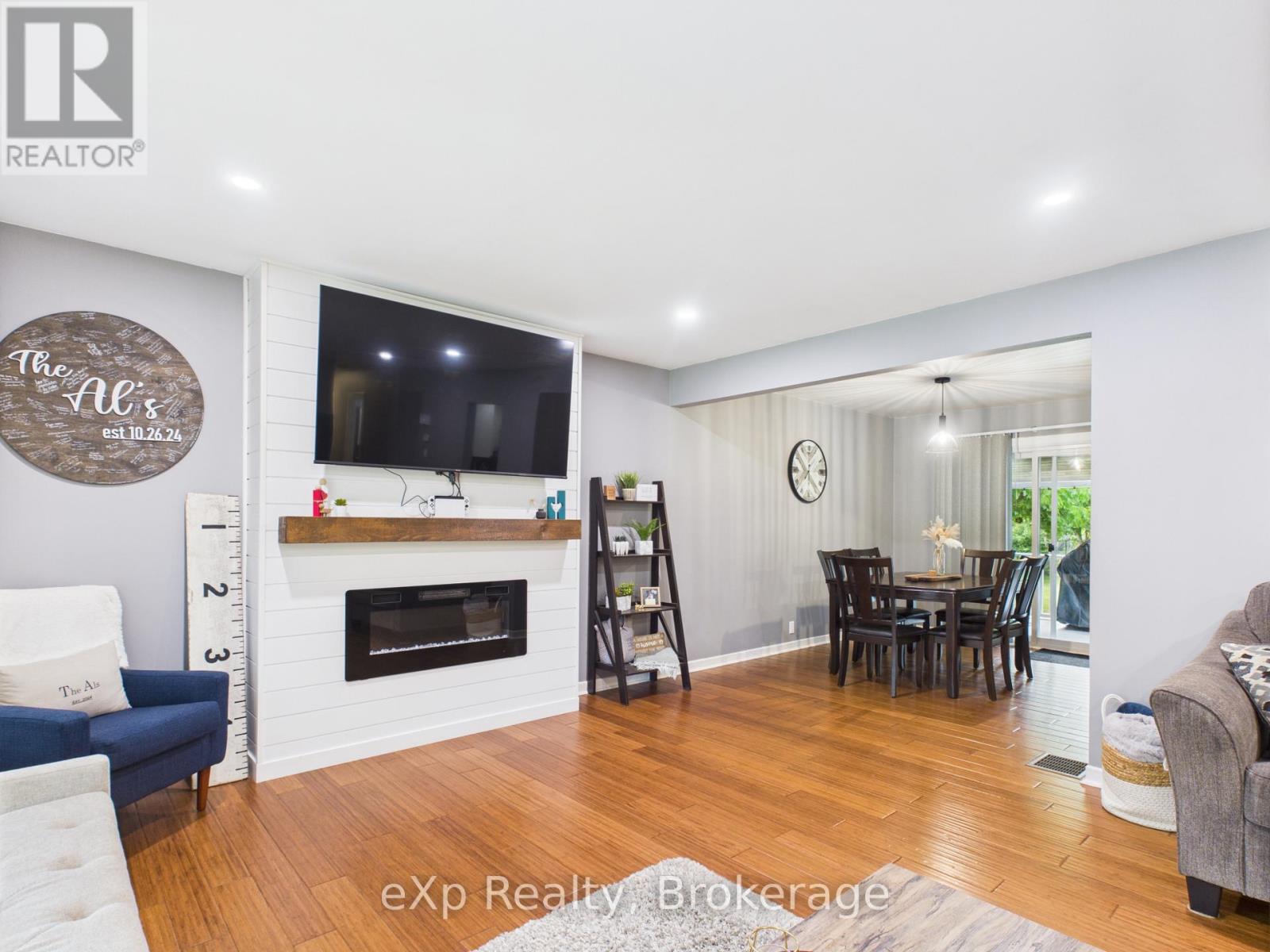 32 Centennial Street Property Photo 5