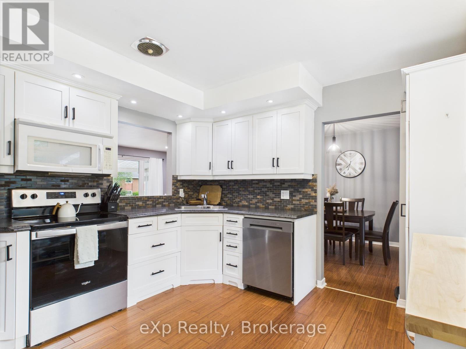 32 Centennial Street Property Photo 8