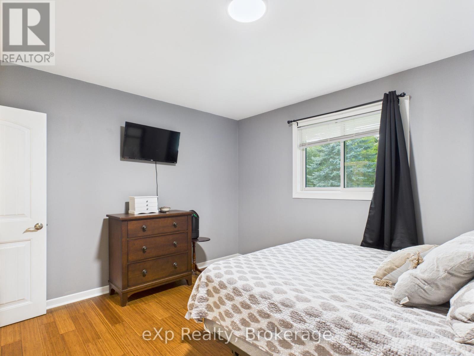 32 Centennial Street Property Photo 11