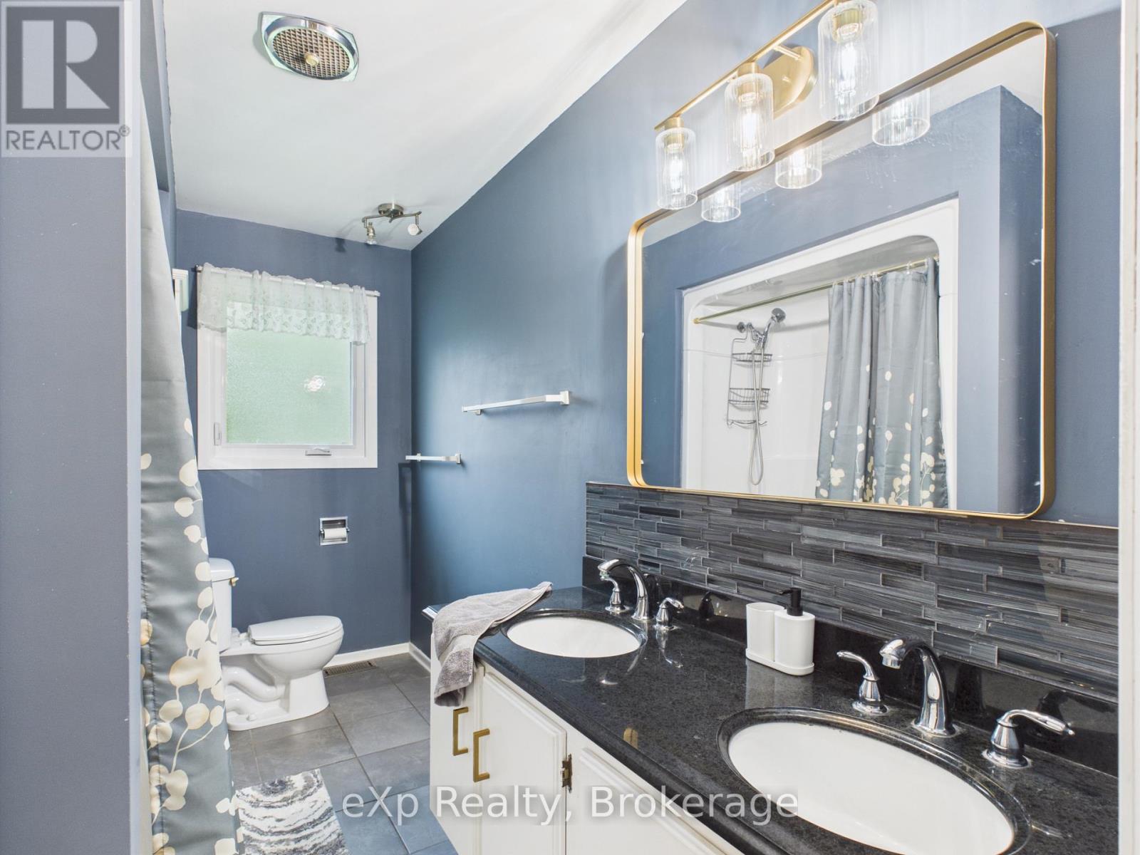 32 Centennial Street Property Photo 15