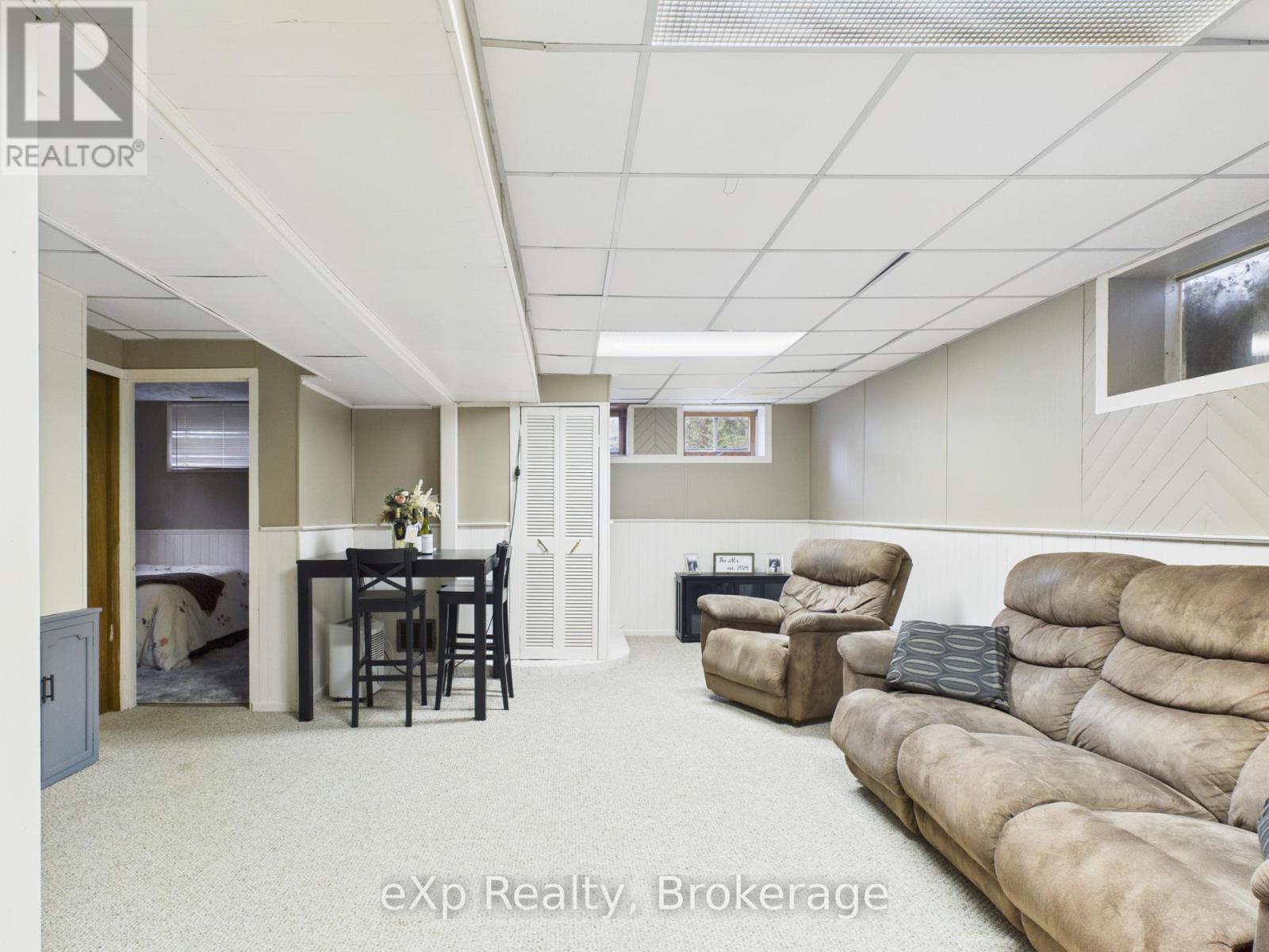 32 Centennial Street Property Photo 23