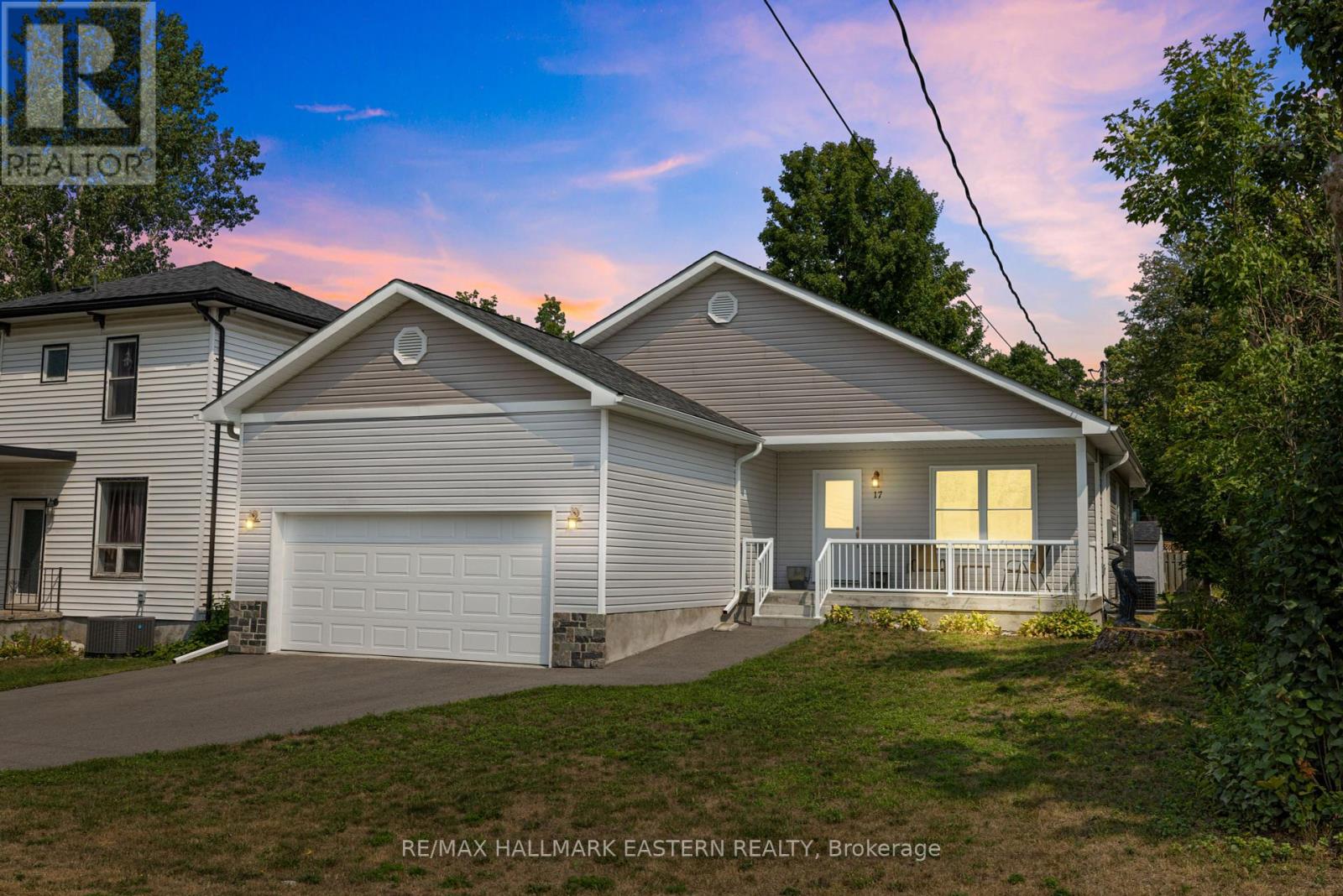 17 Mathison Street E Property Photo 1