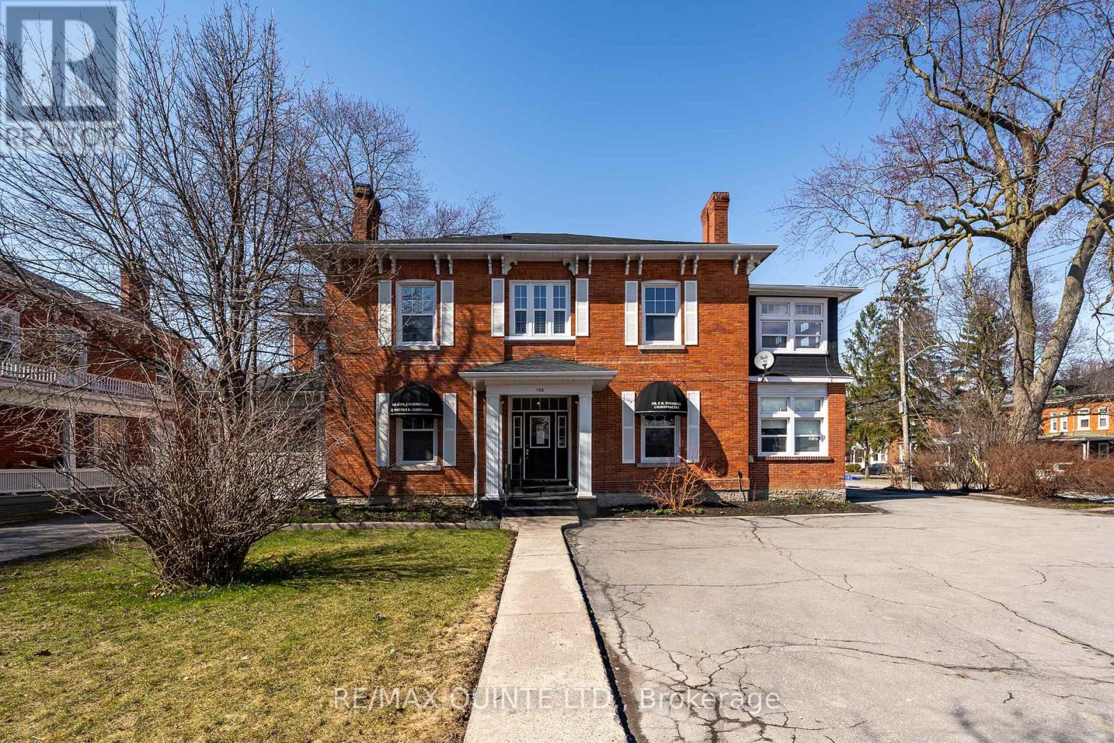 156 BRIDGE STREET E Property Photo 1