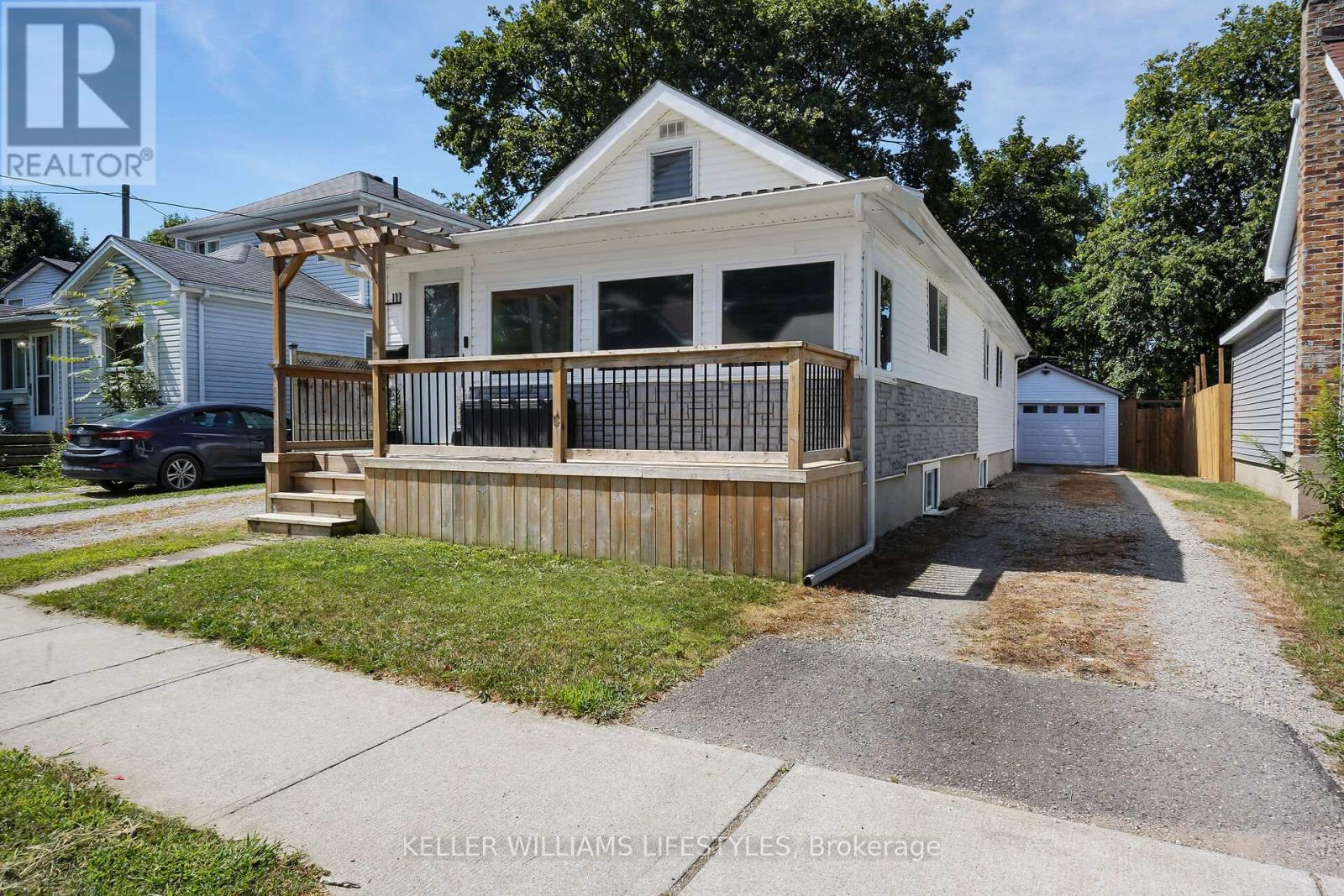 111 Boullee Street Property Photo 2