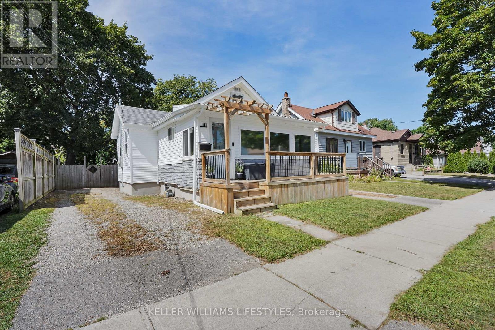 111 Boullee Street Property Photo 3