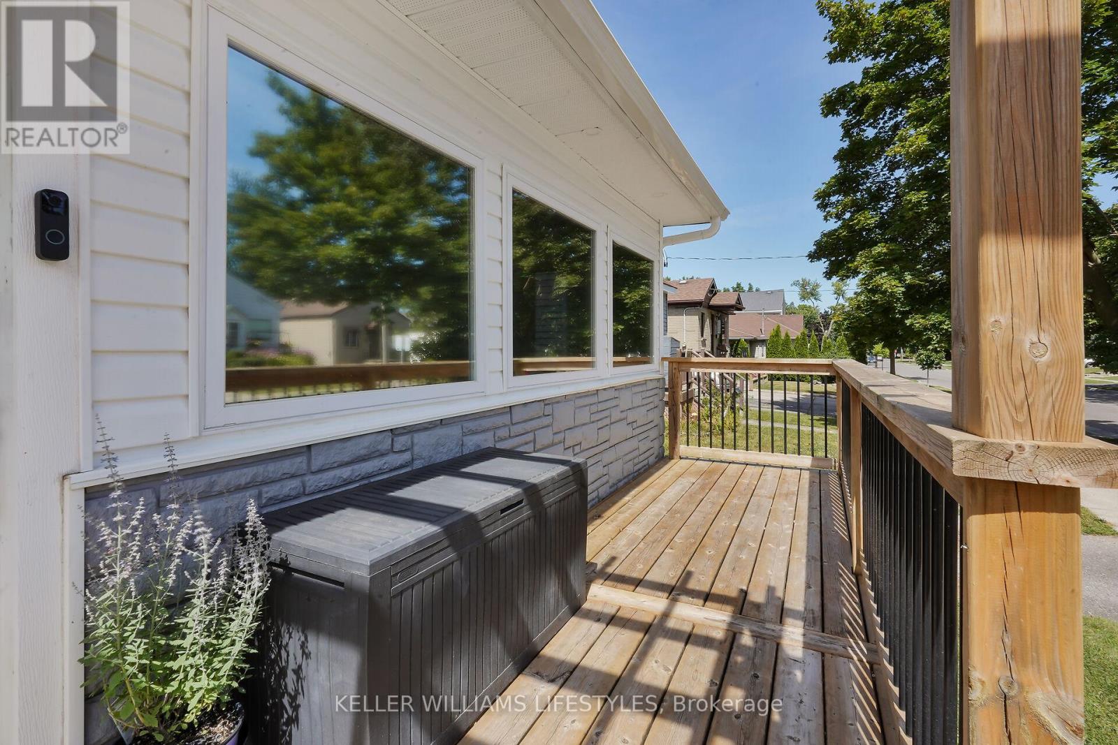 111 Boullee Street Property Photo 4