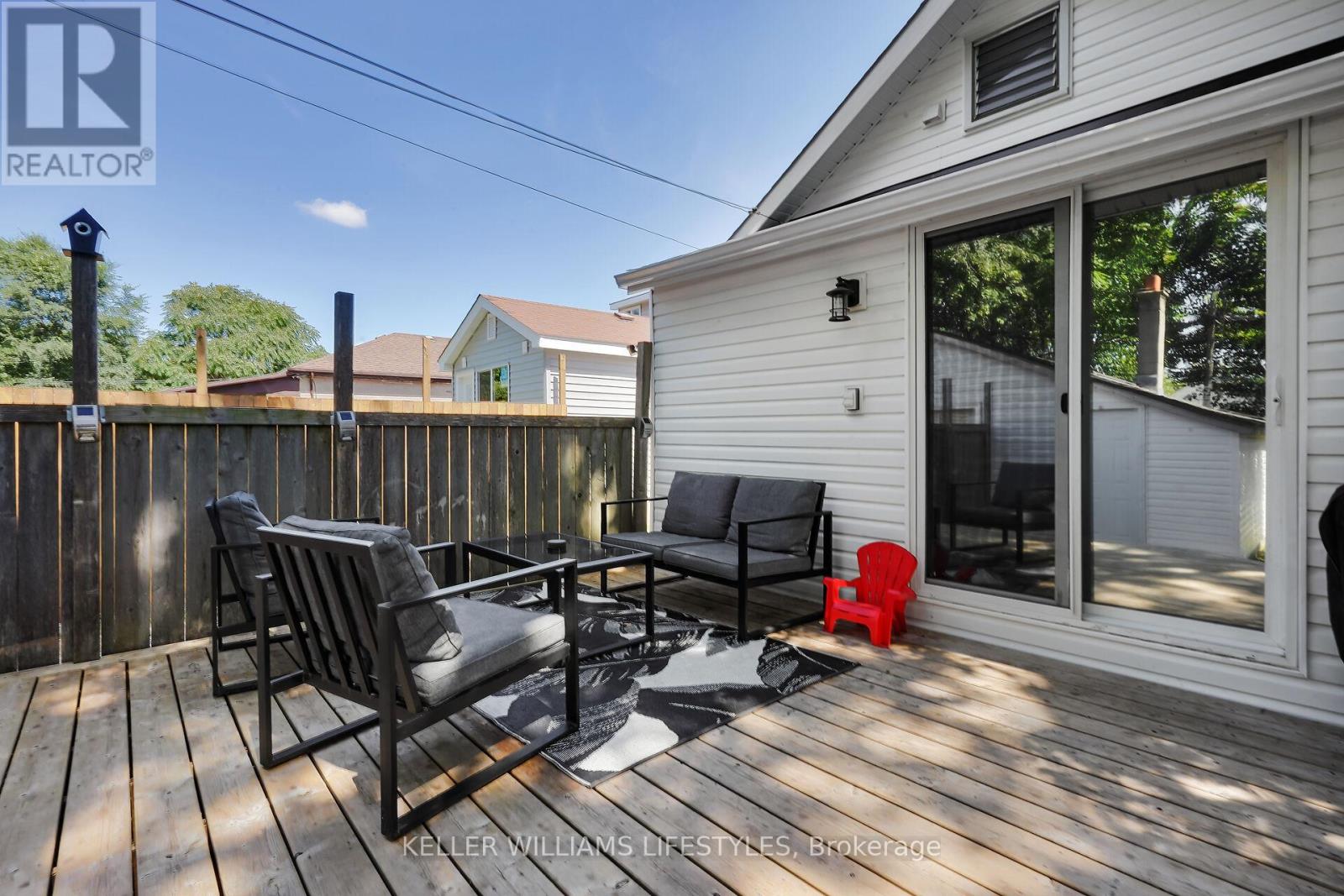 111 Boullee Street Property Photo 23