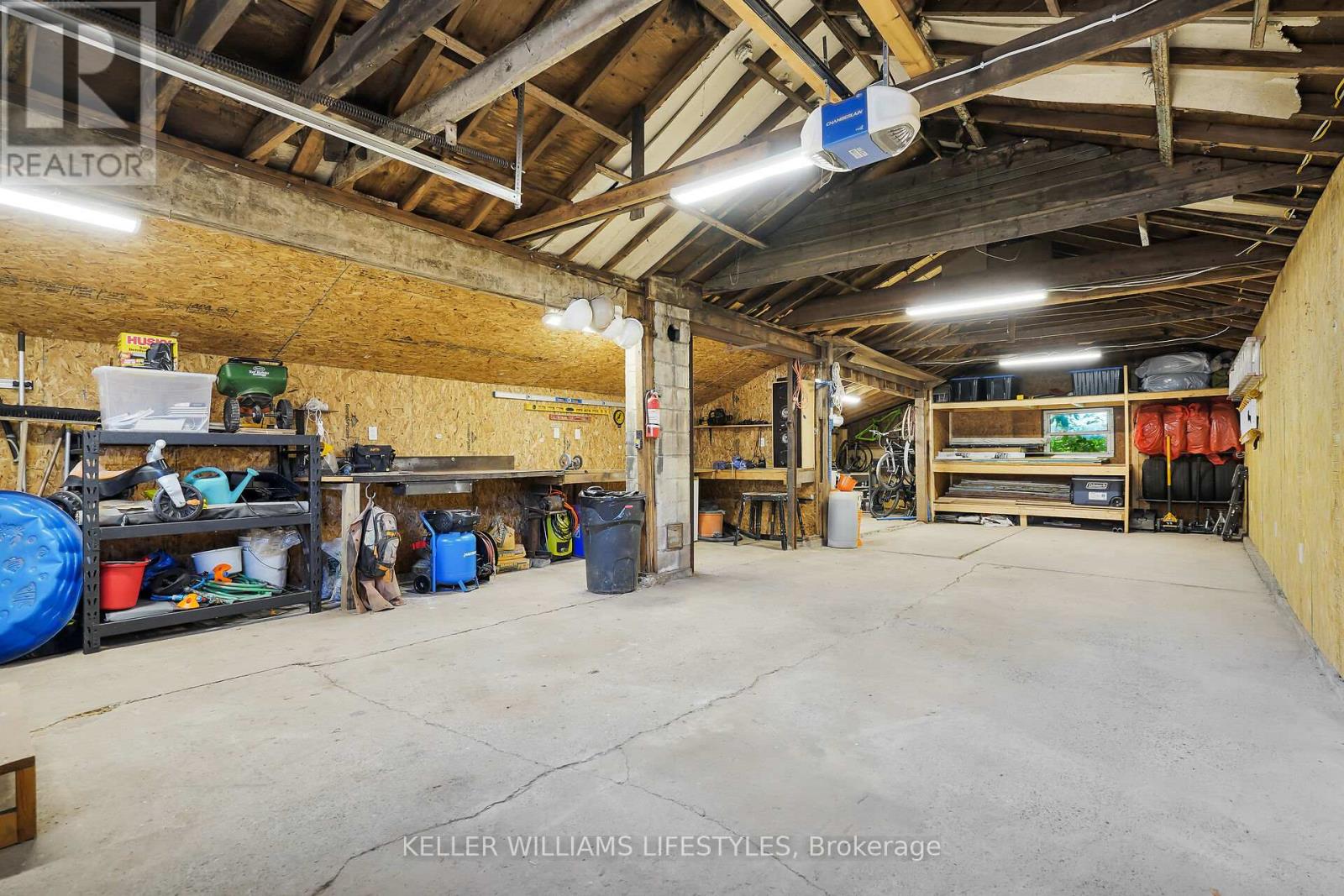 111 Boullee Street Property Photo 30