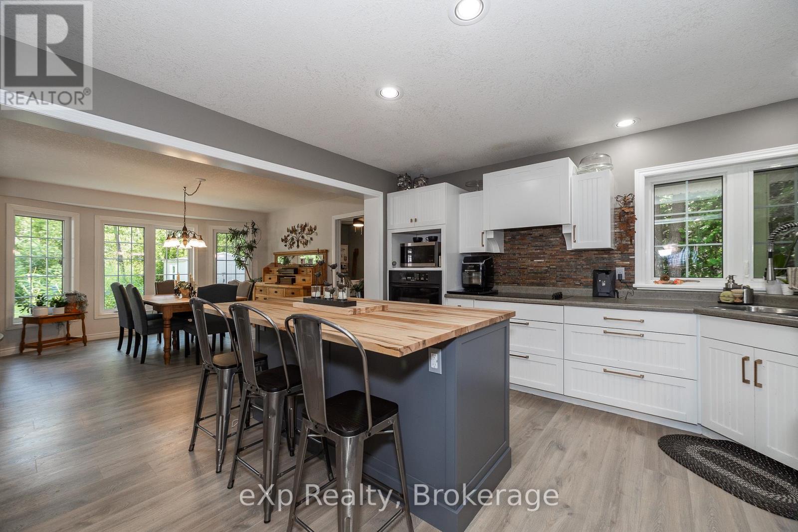 126 Wilson Drive Property Photo 8