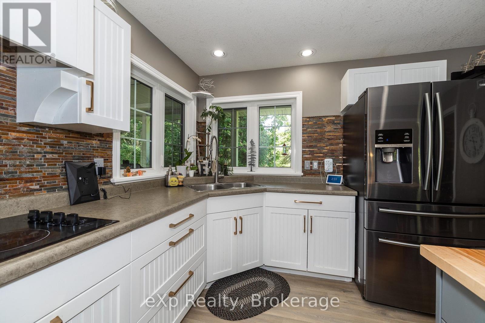 126 Wilson Drive Property Photo 10