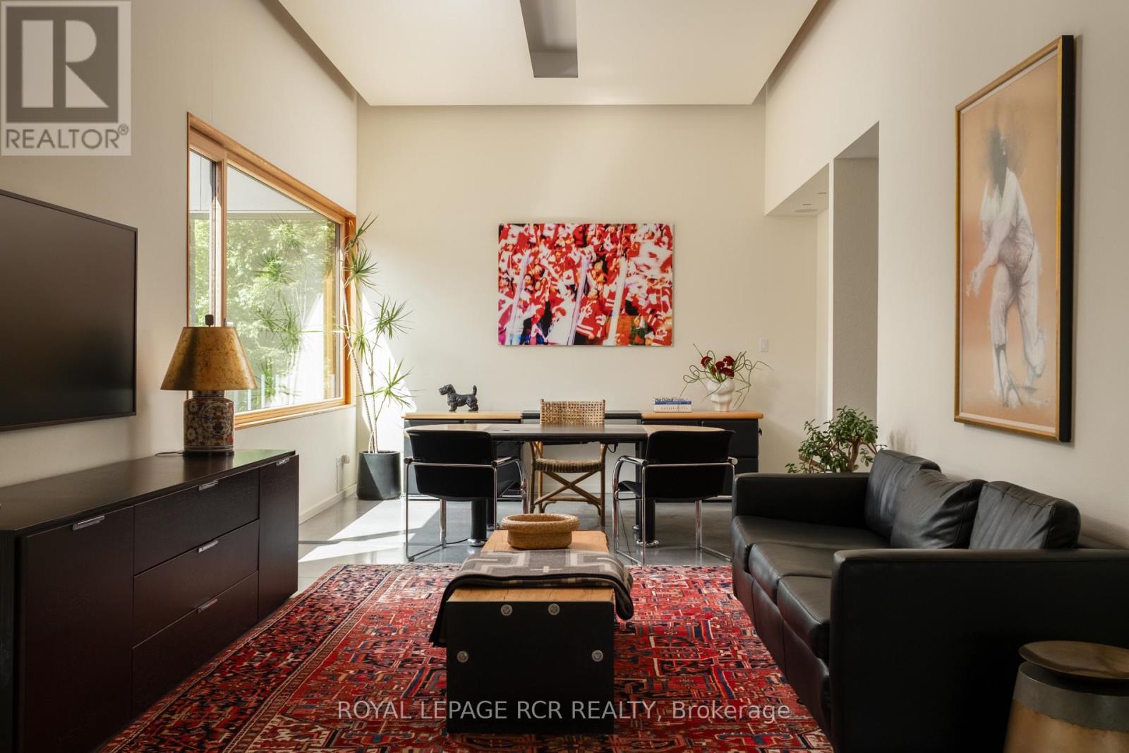 5211 Tenth Line Property Photo 15