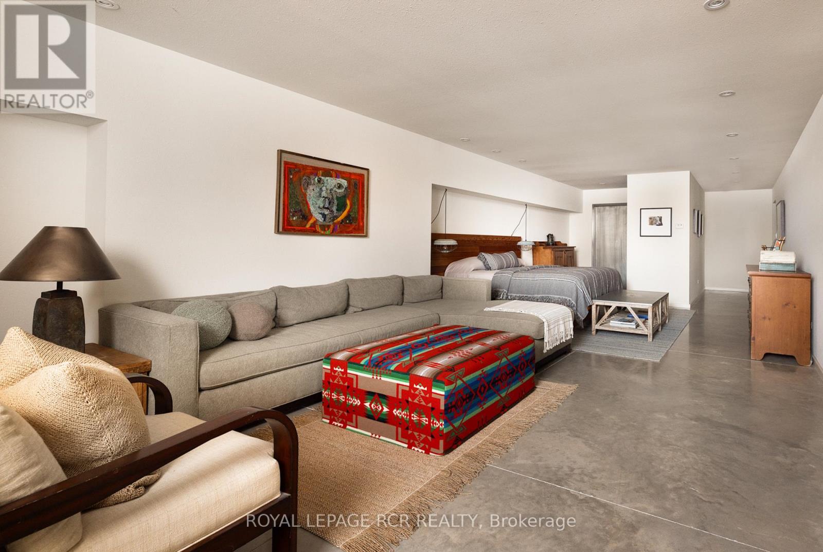 5211 Tenth Line Property Photo 41
