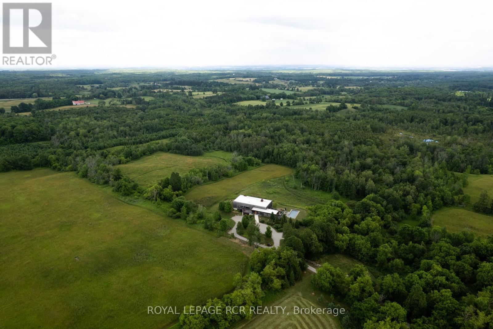 5211 Tenth Line Property Photo 45