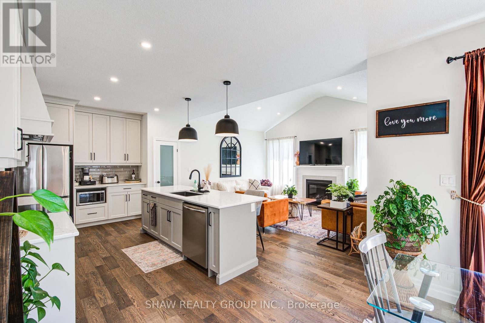 111 Livingston Drive Property Photo 12