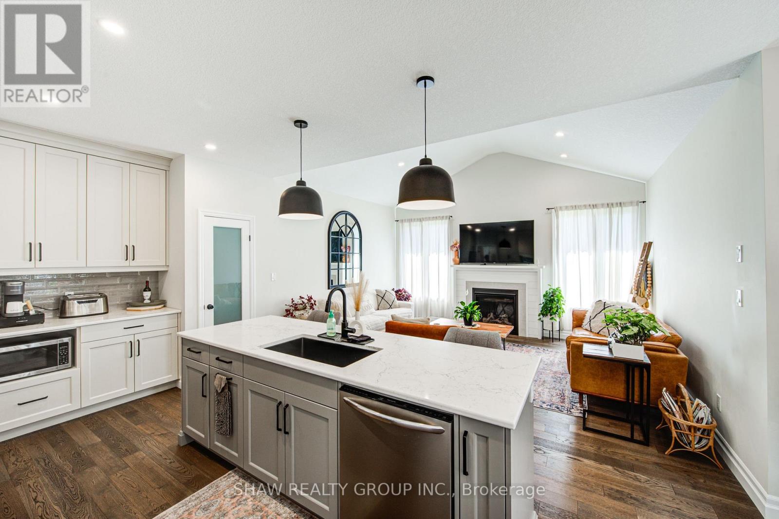 111 Livingston Drive Property Photo 14