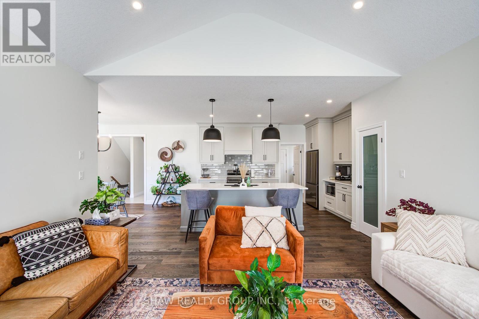 111 Livingston Drive Property Photo 20