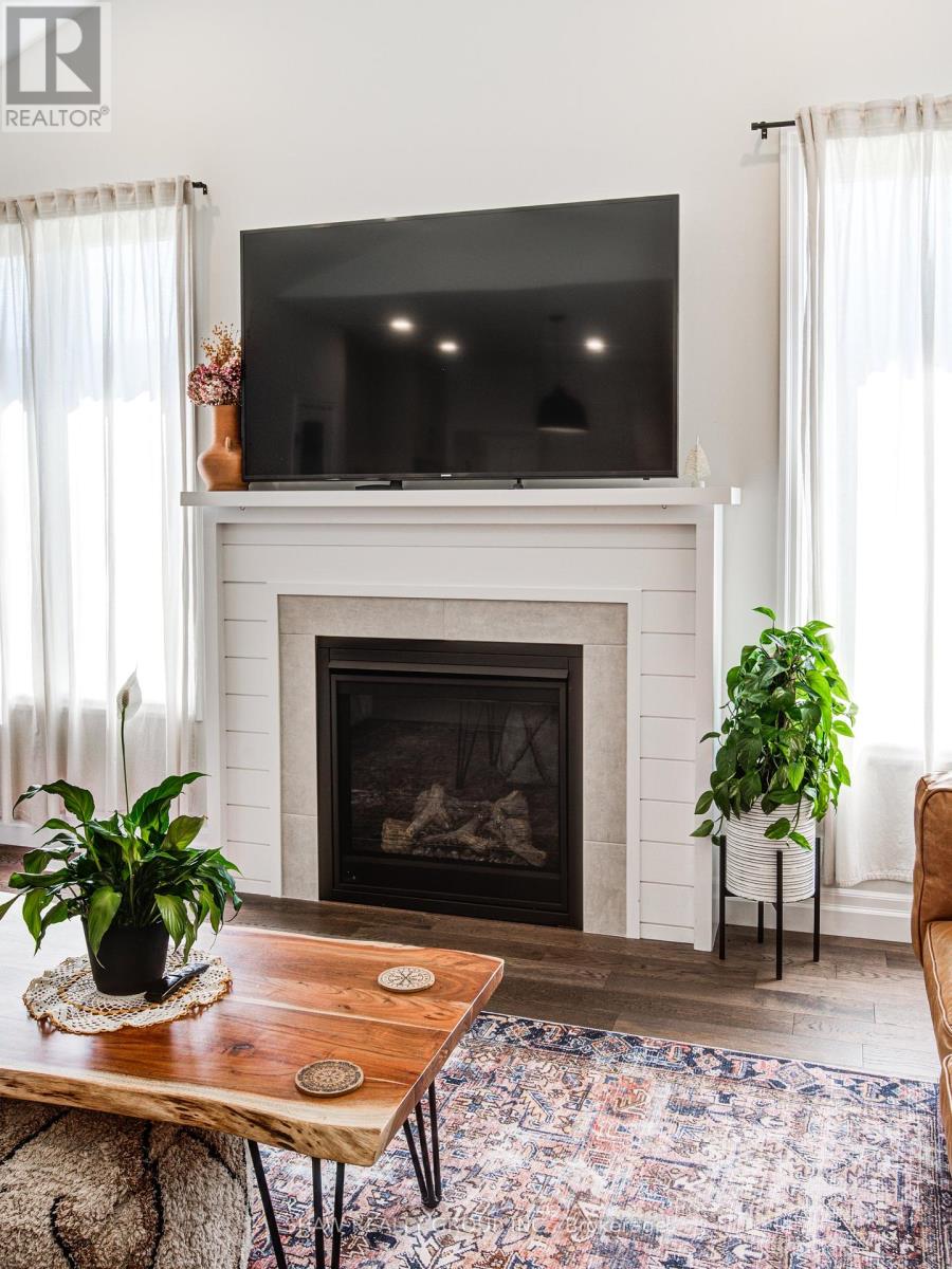 111 Livingston Drive Property Photo 22