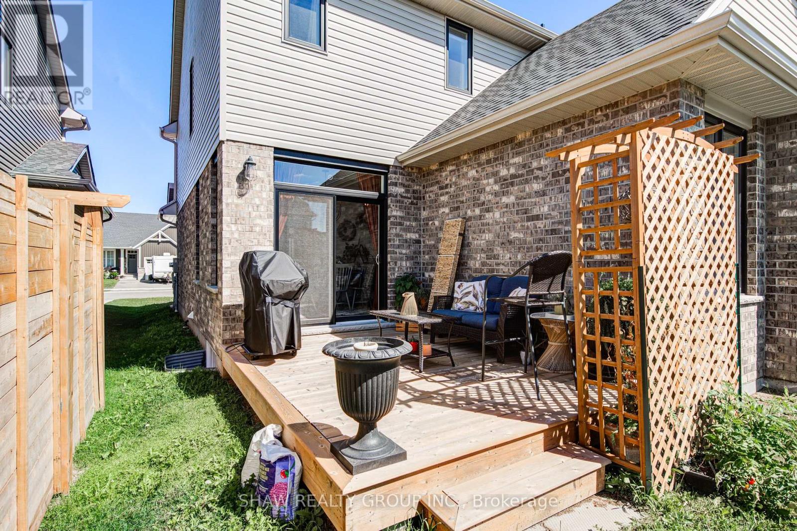 111 Livingston Drive Property Photo 43