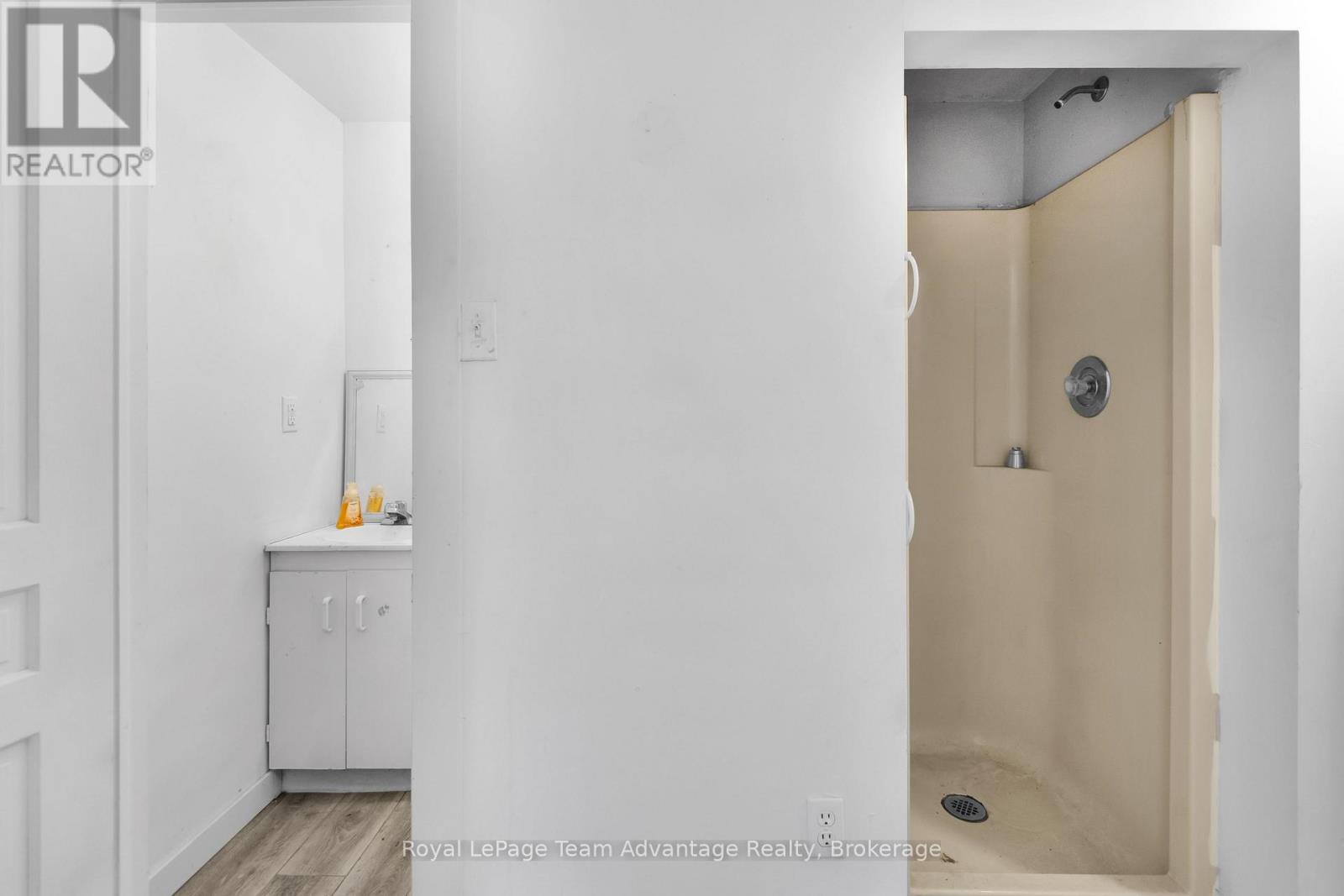 13 Church Street Property Photo 22