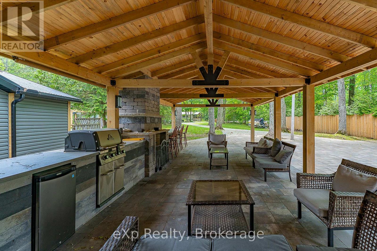 170 Francis Drive Property Photo 4