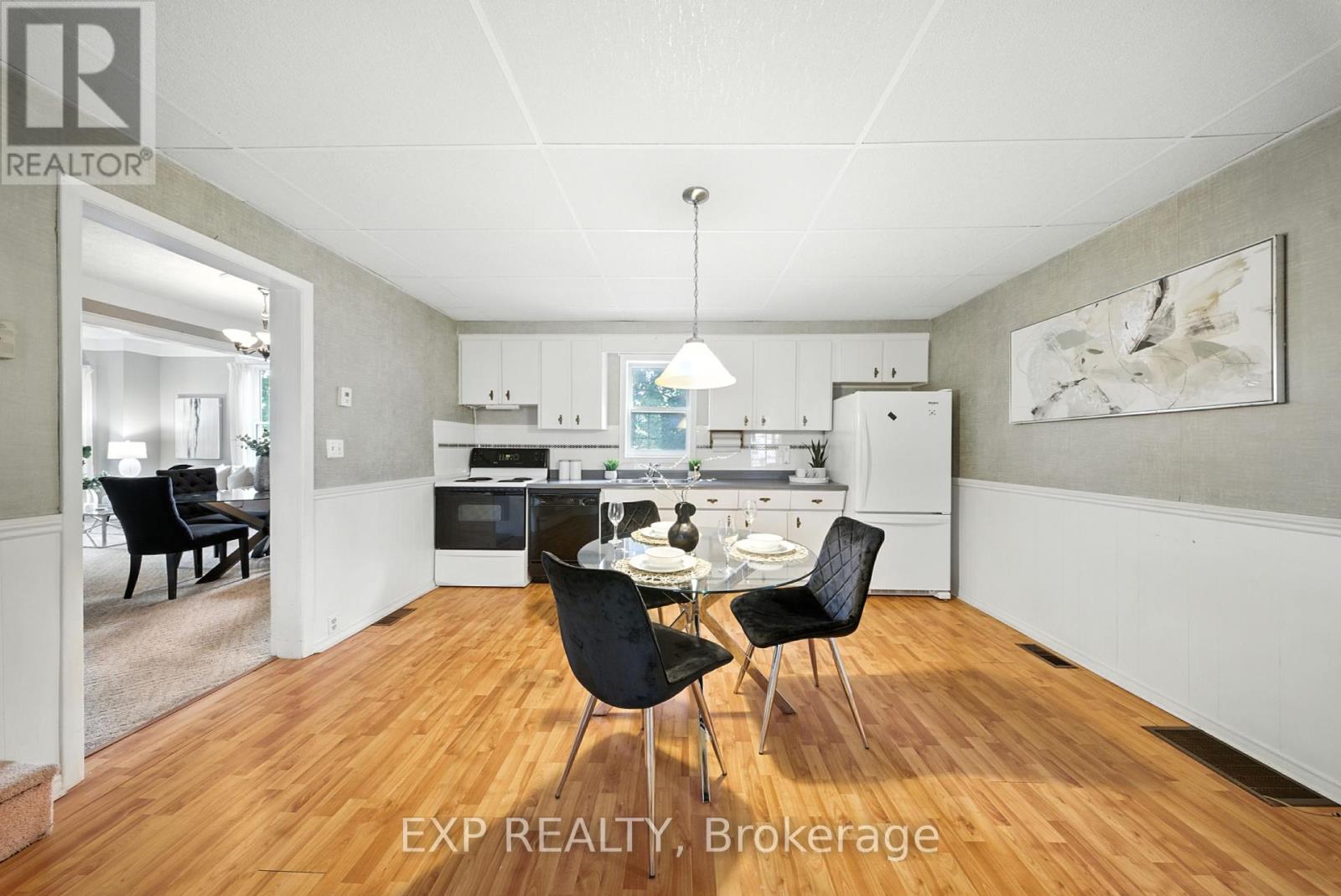 1051 Gibson Street Property Photo 14