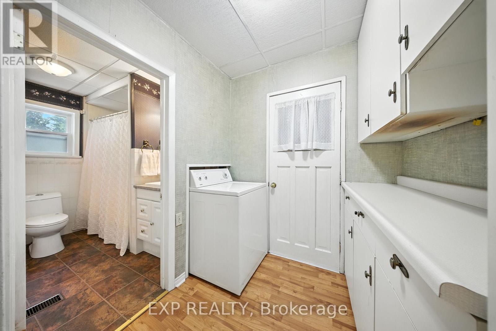 1051 Gibson Street Property Photo 15