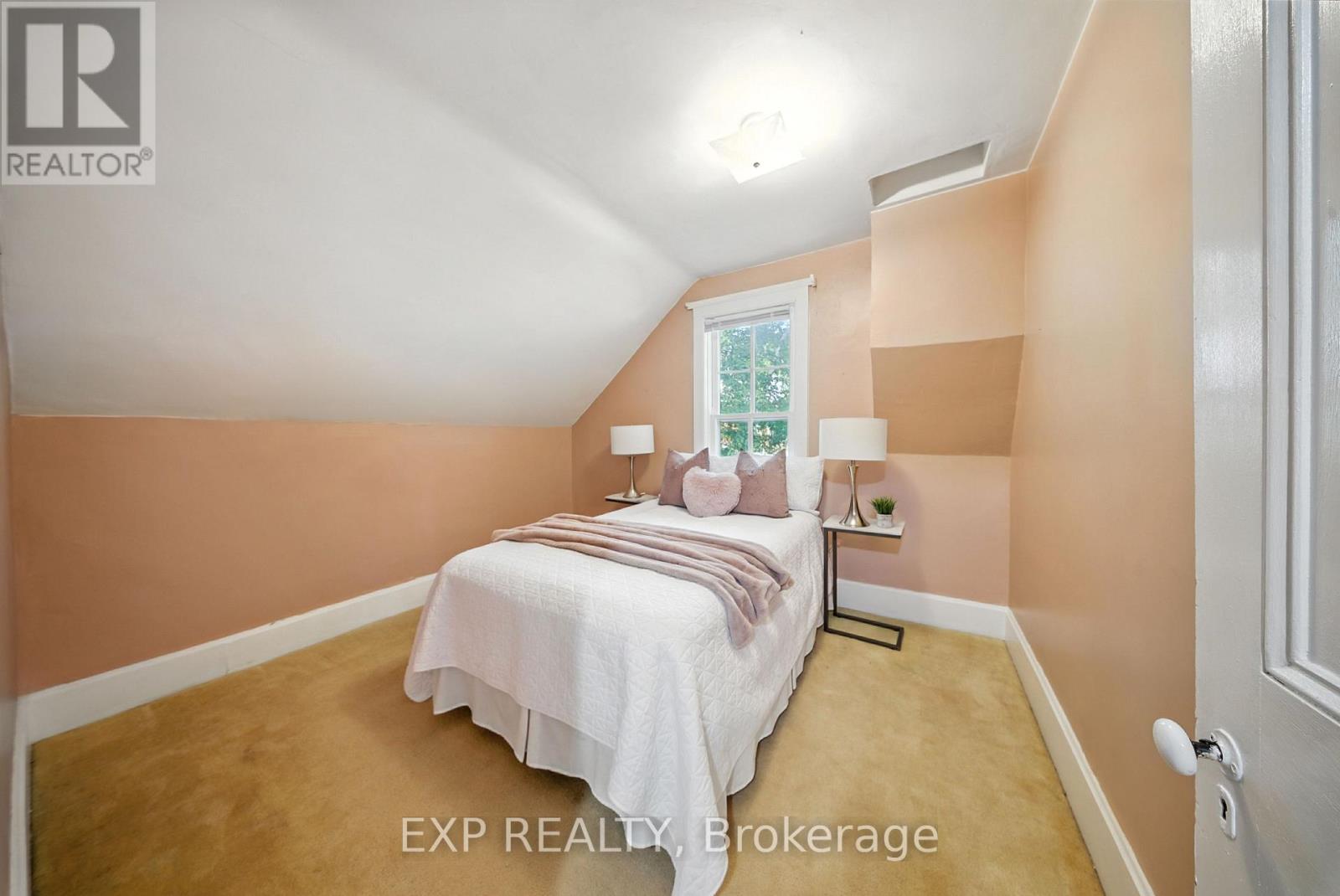 1051 Gibson Street Property Photo 21