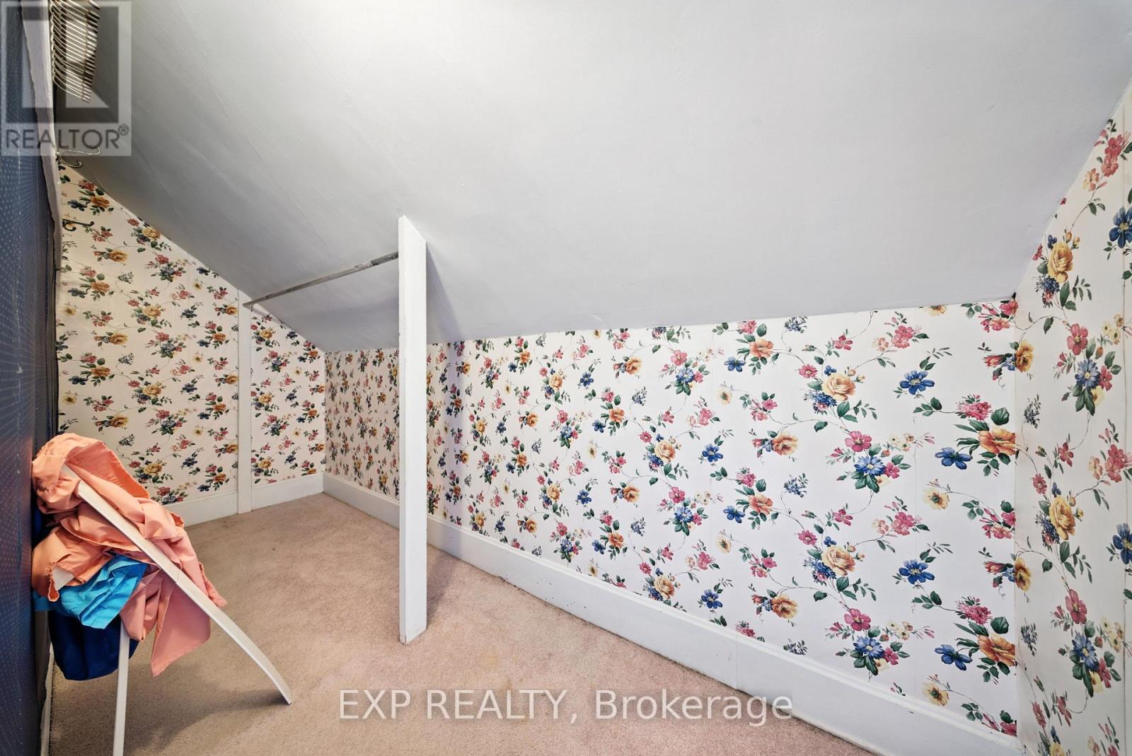 1051 Gibson Street Property Photo 24