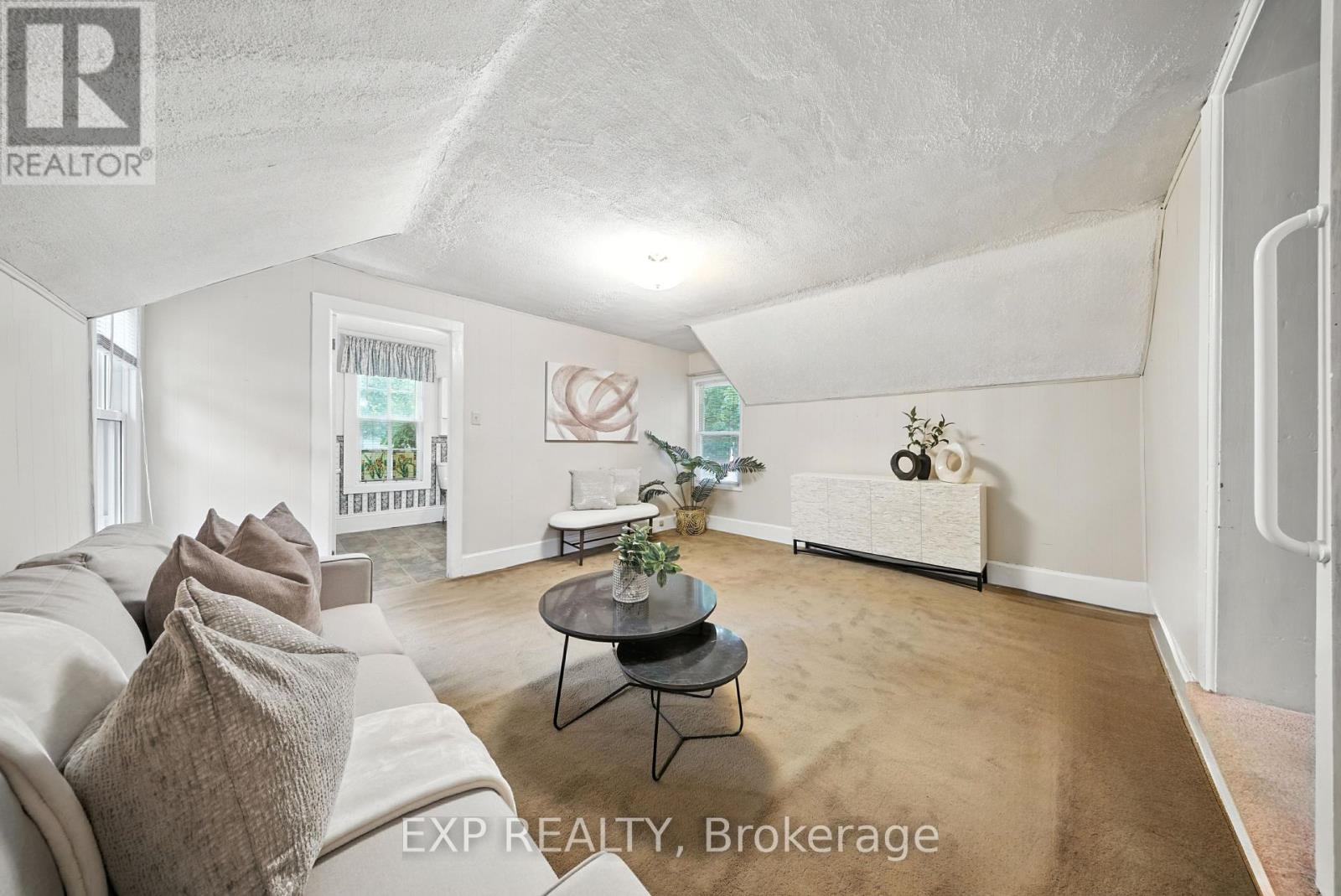 1051 Gibson Street Property Photo 26