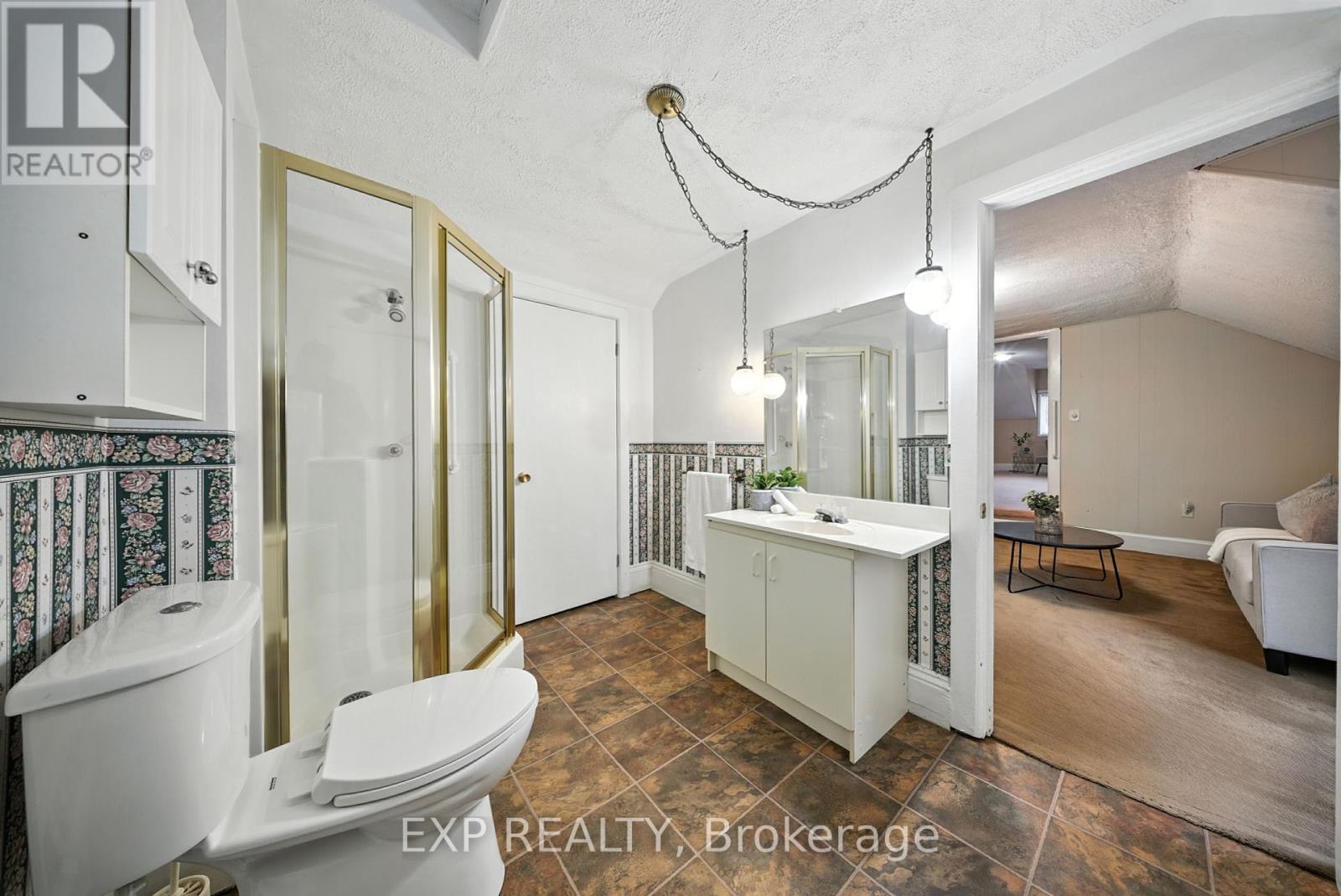 1051 Gibson Street Property Photo 29