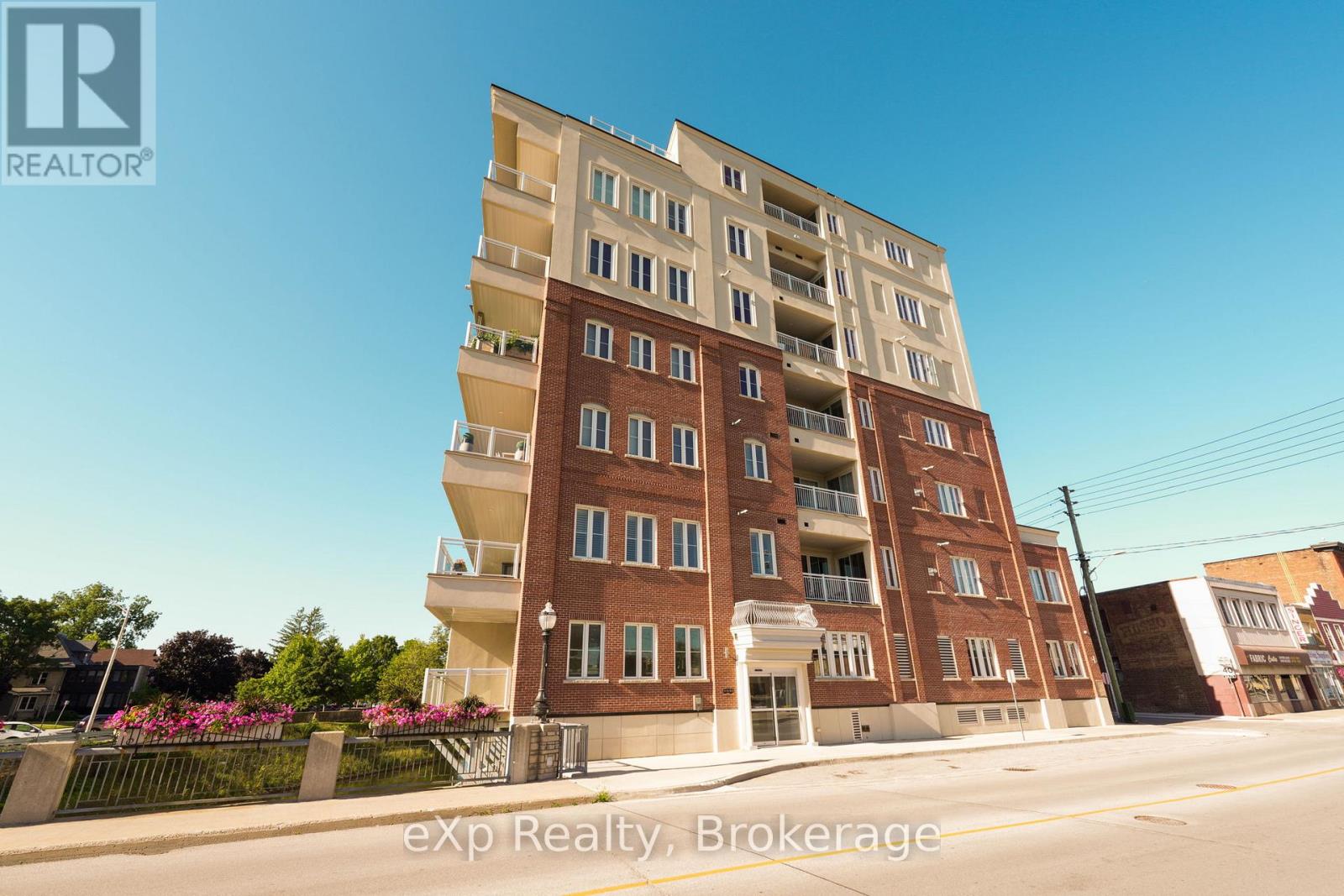 80 9th Street #203 Property Photo 3