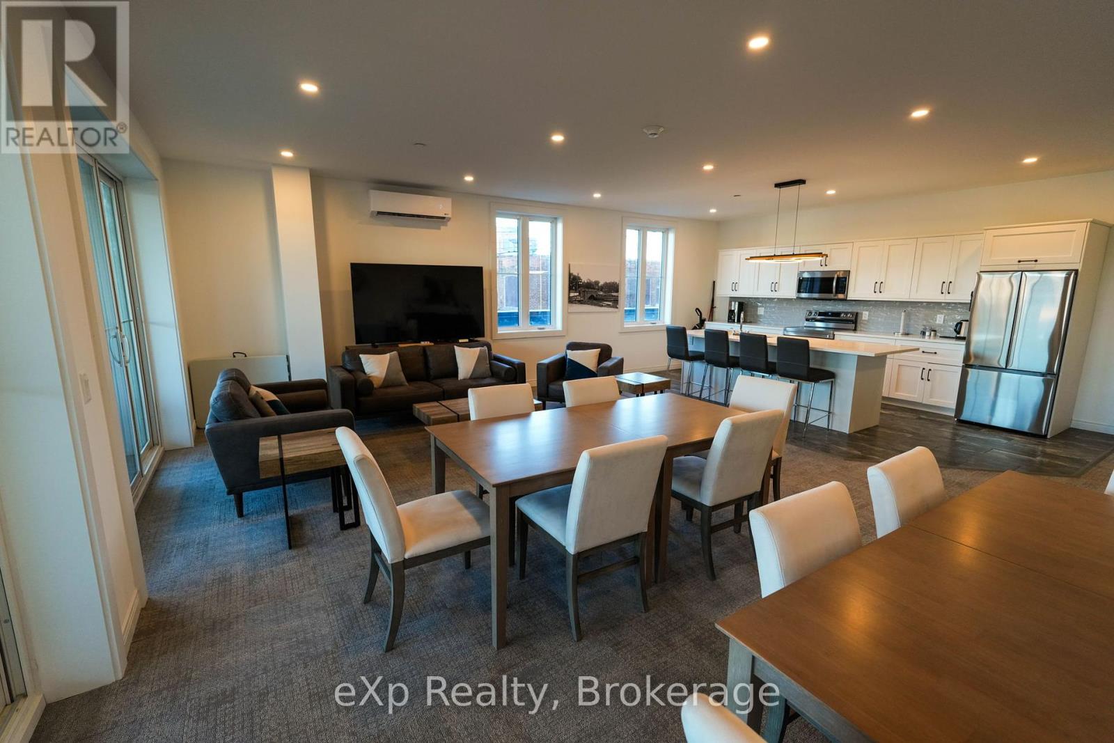 80 9th Street #203 Property Photo 42