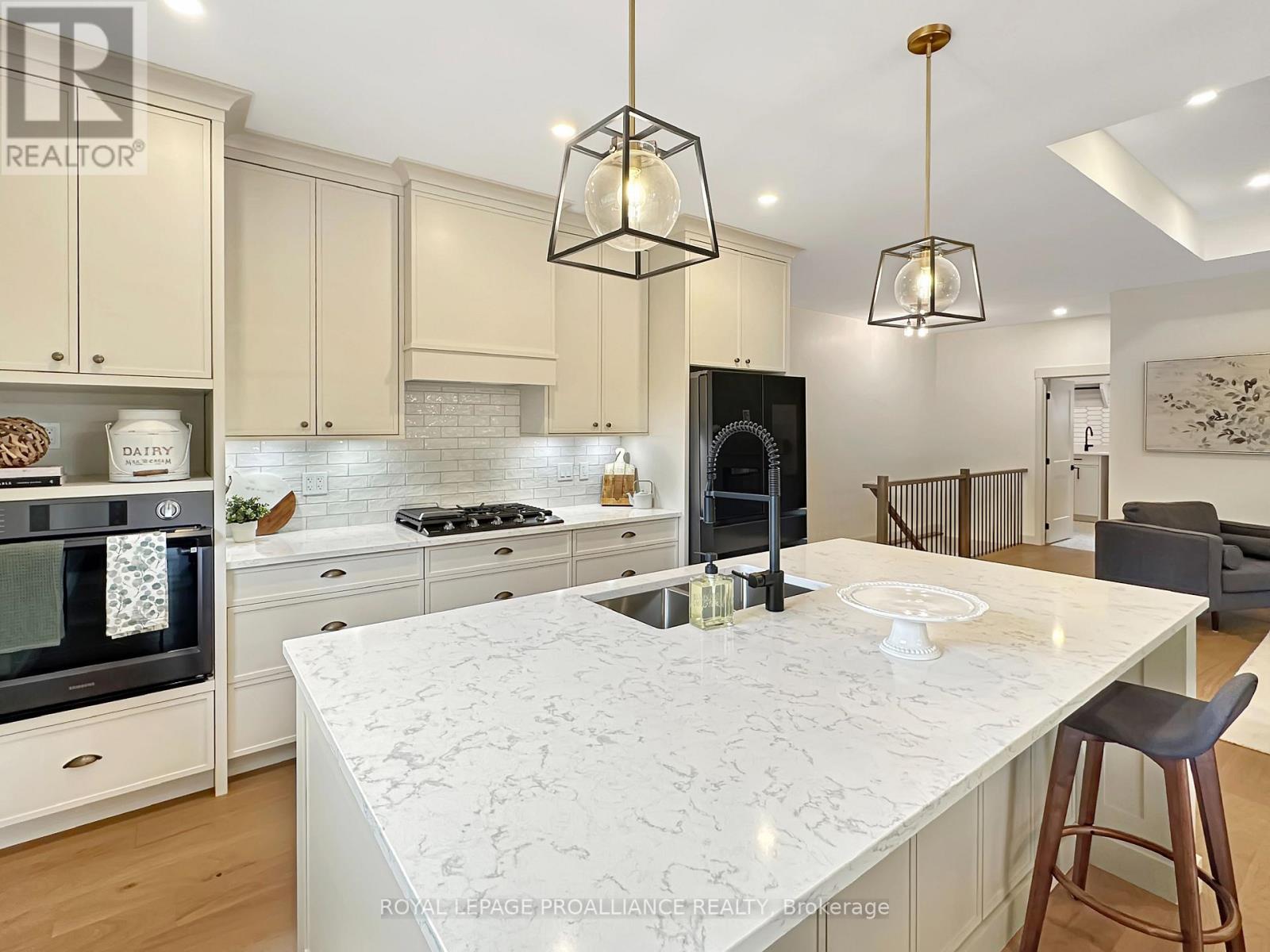 37 Deerview Drive Property Photo 11