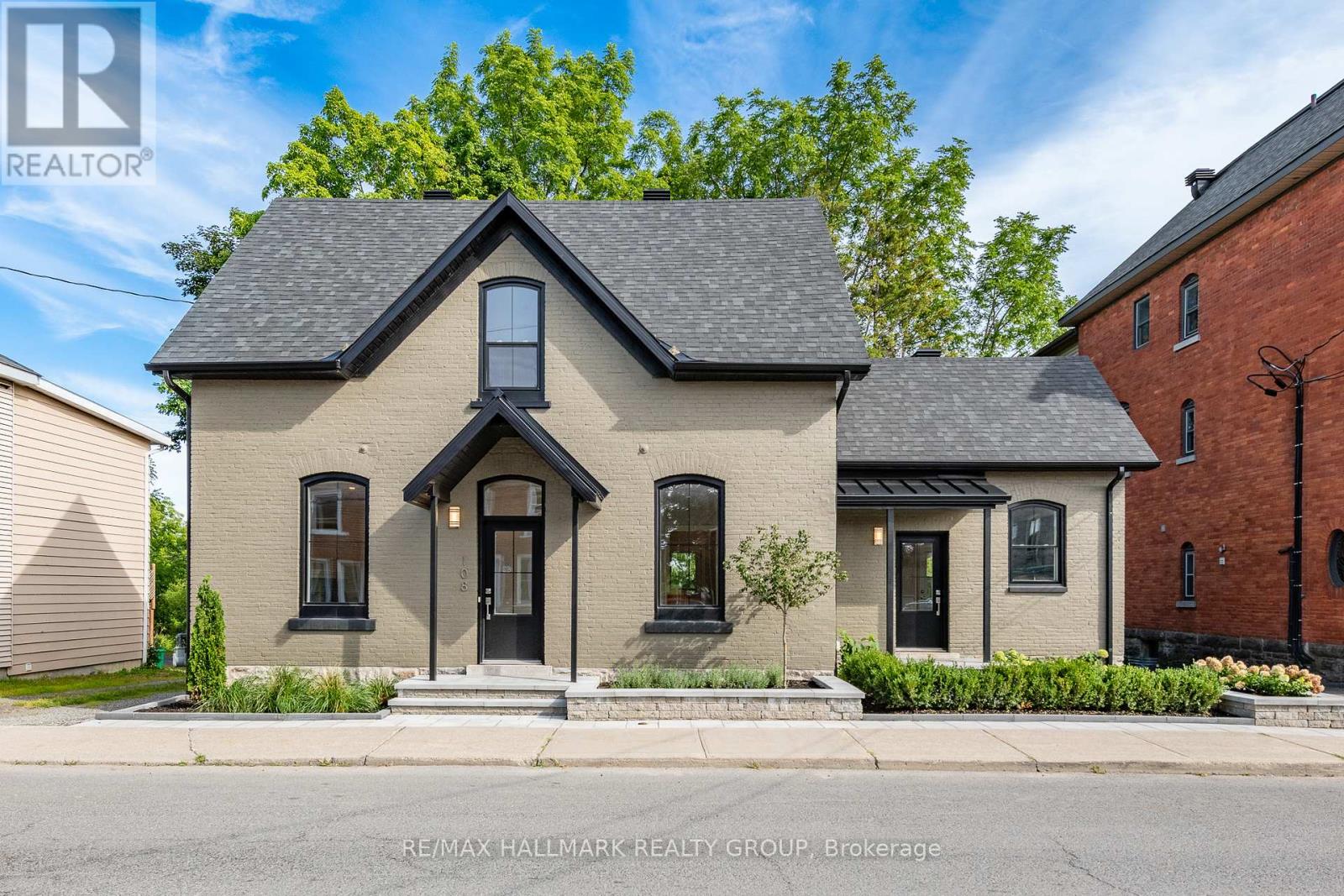 108 Clothier Street E Property Photo 2