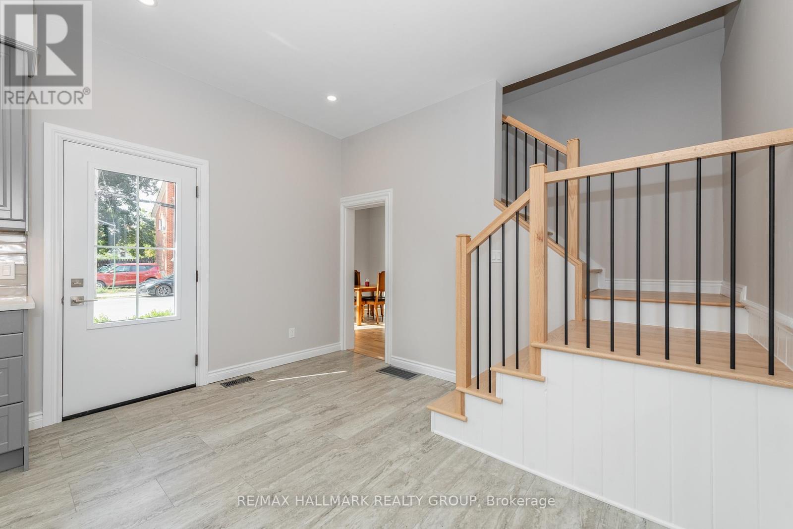 108 Clothier Street E Property Photo 5