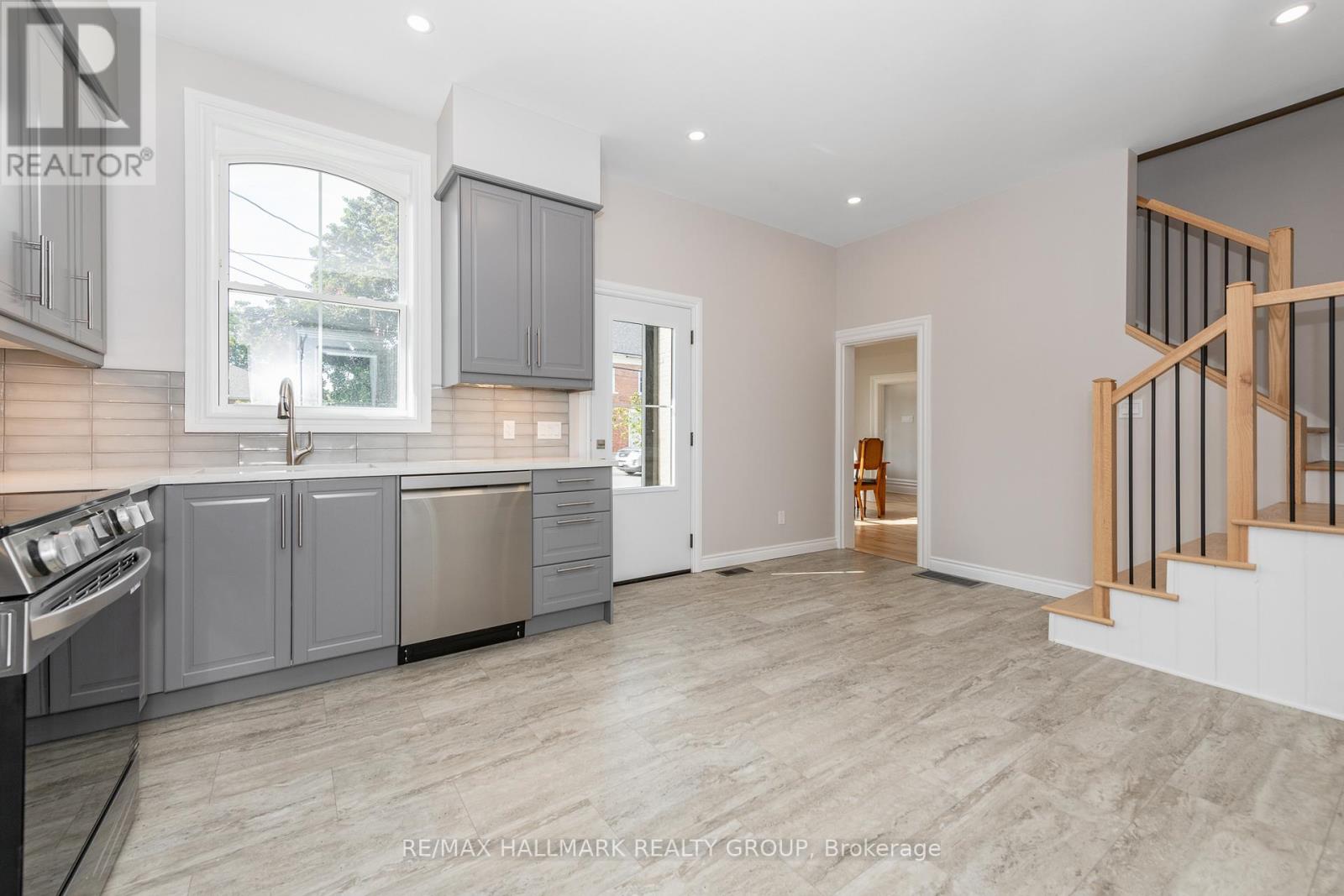108 Clothier Street E Property Photo 7