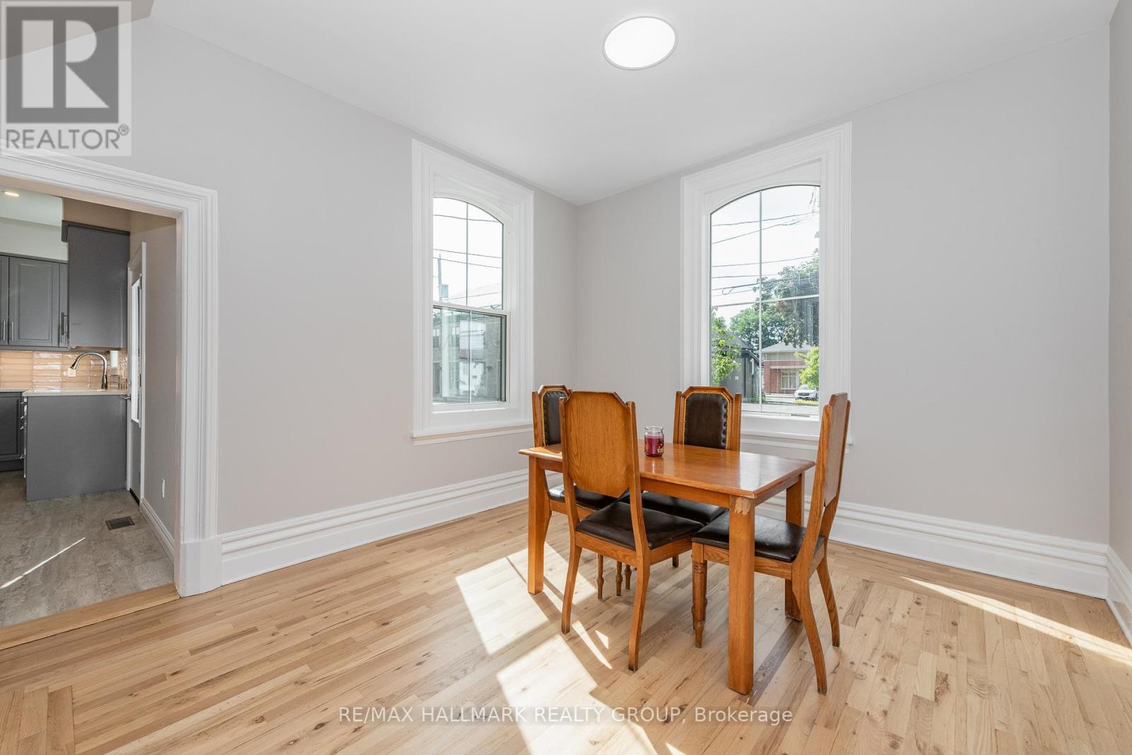 108 Clothier Street E Property Photo 11