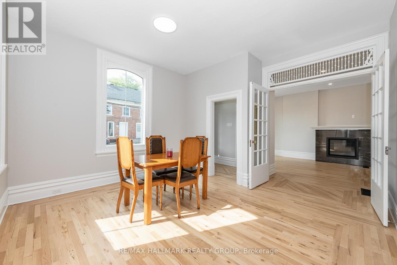 108 Clothier Street E Property Photo 12