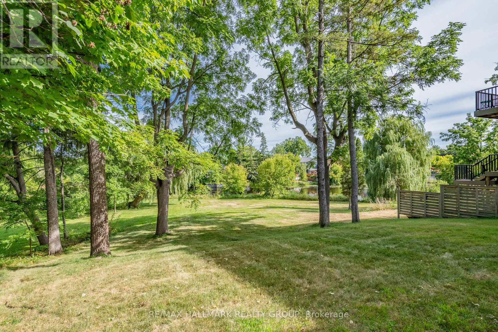 108 Clothier Street E Property Photo 42