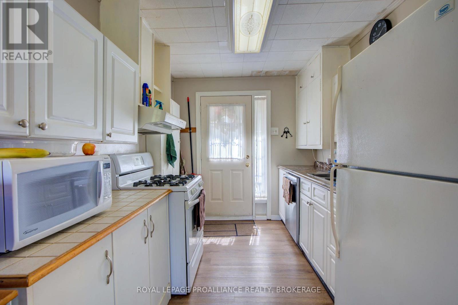 372 Murphy Road #100 Property Photo 10
