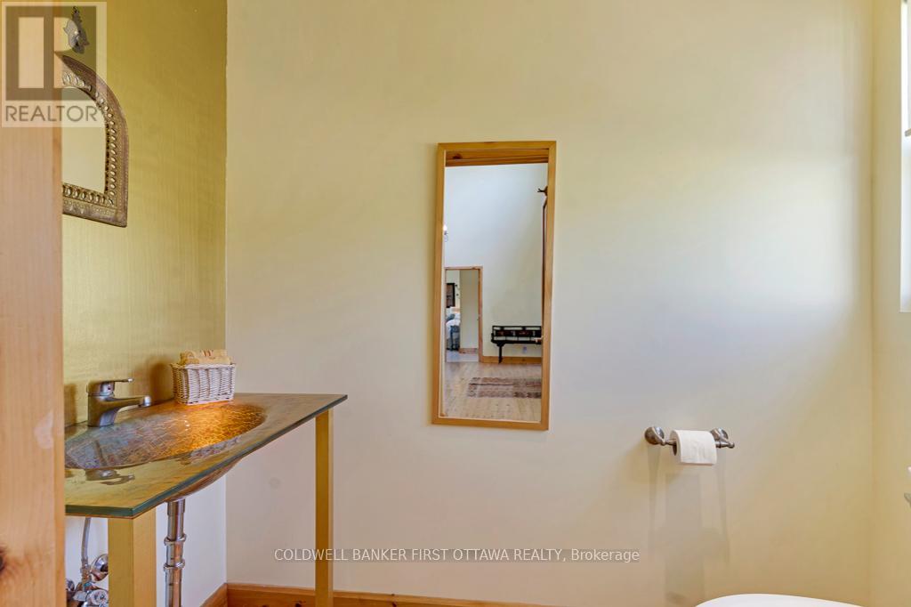 9868 County Road 42 Road Property Photo 15